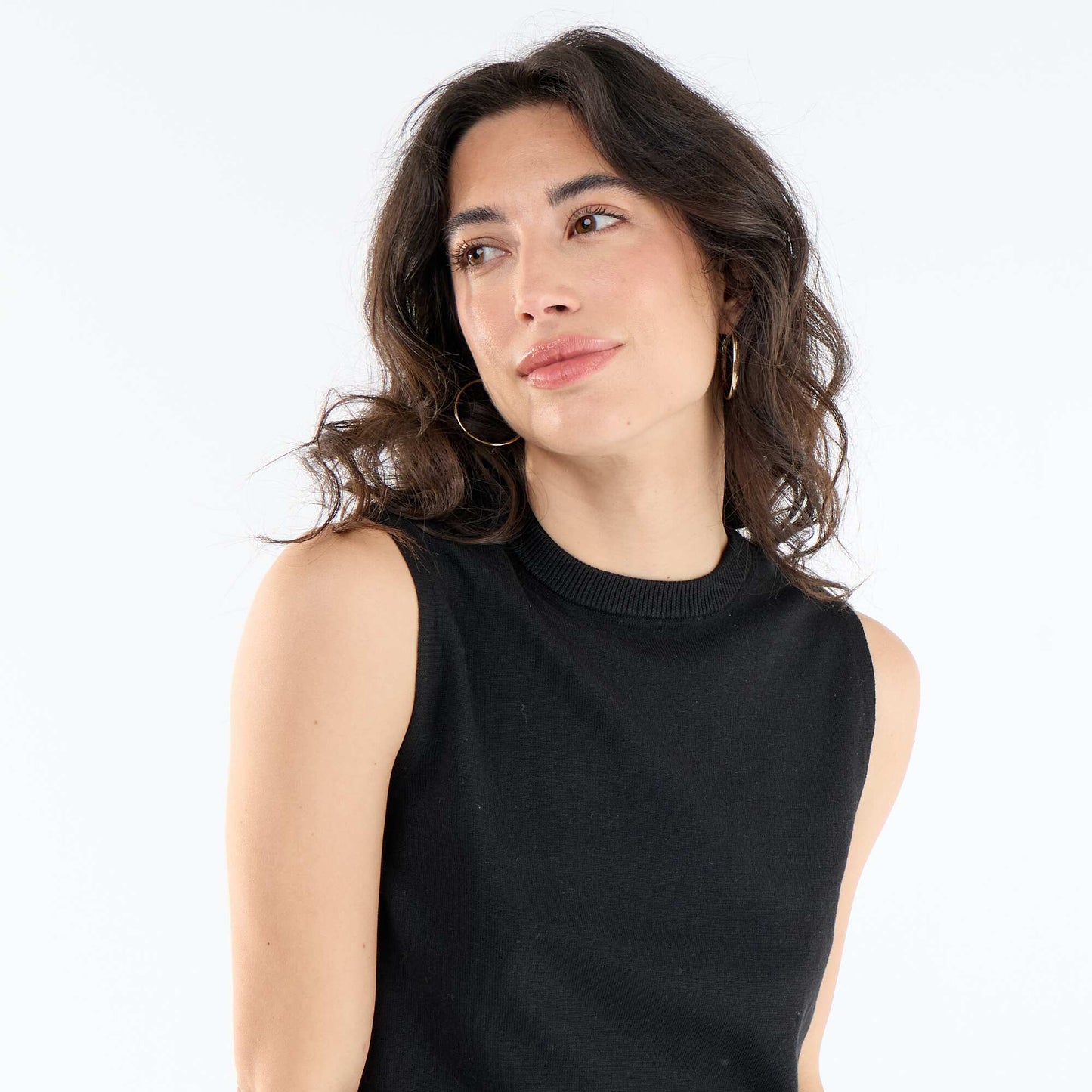 Sleeveless Round-Neck Sweater BLACK