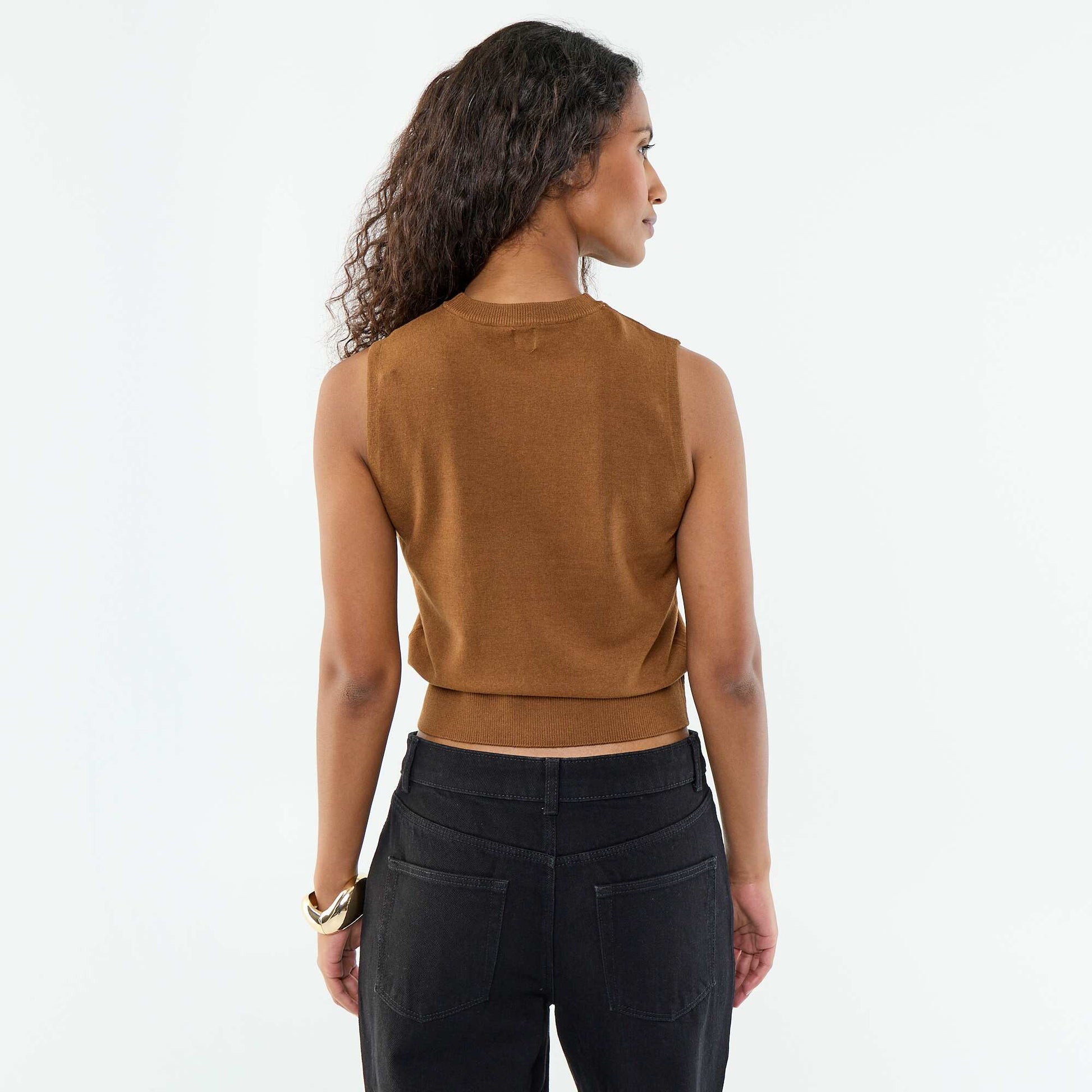 Sleeveless Round-Neck Sweater BROWN