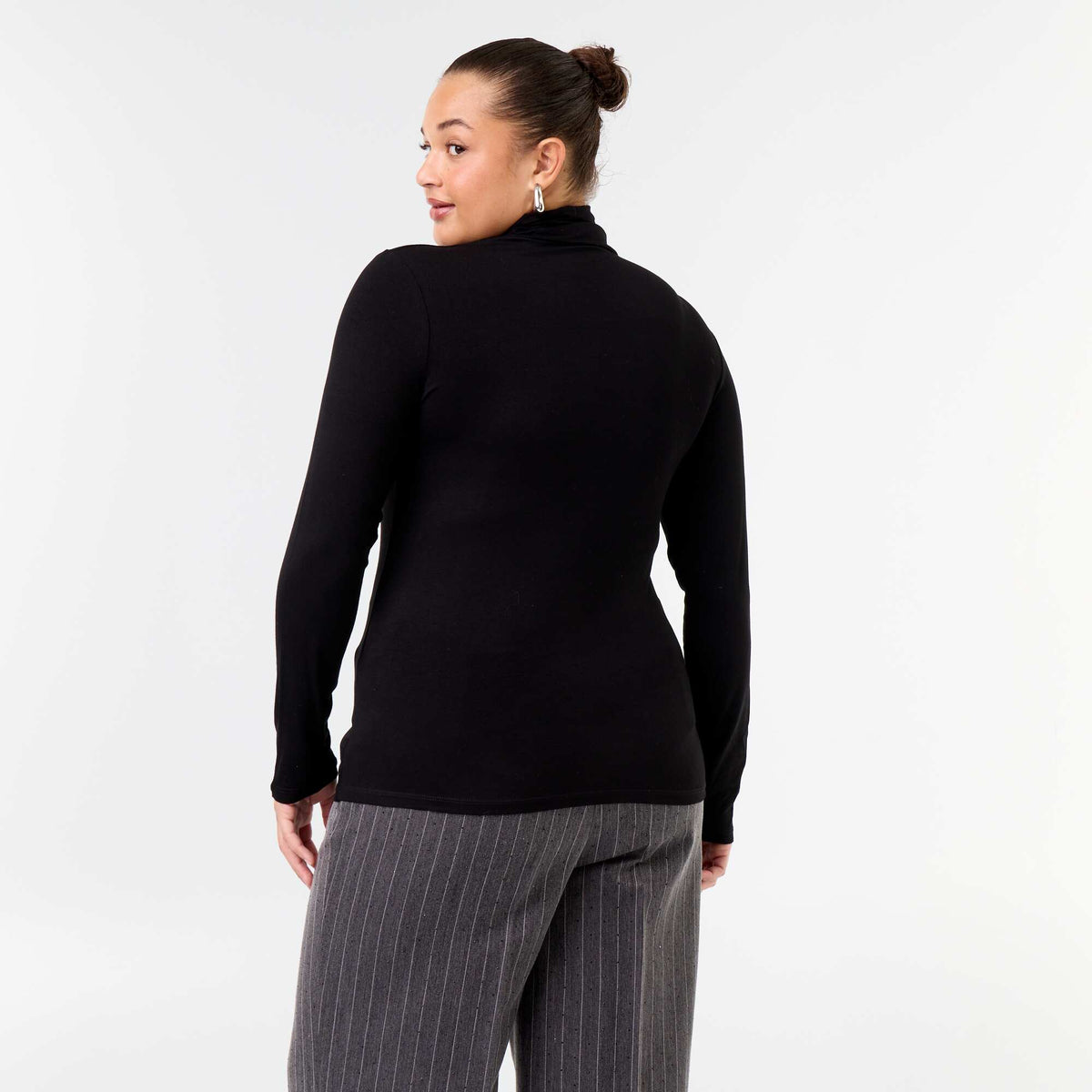 Solid Color Turtleneck BLACK