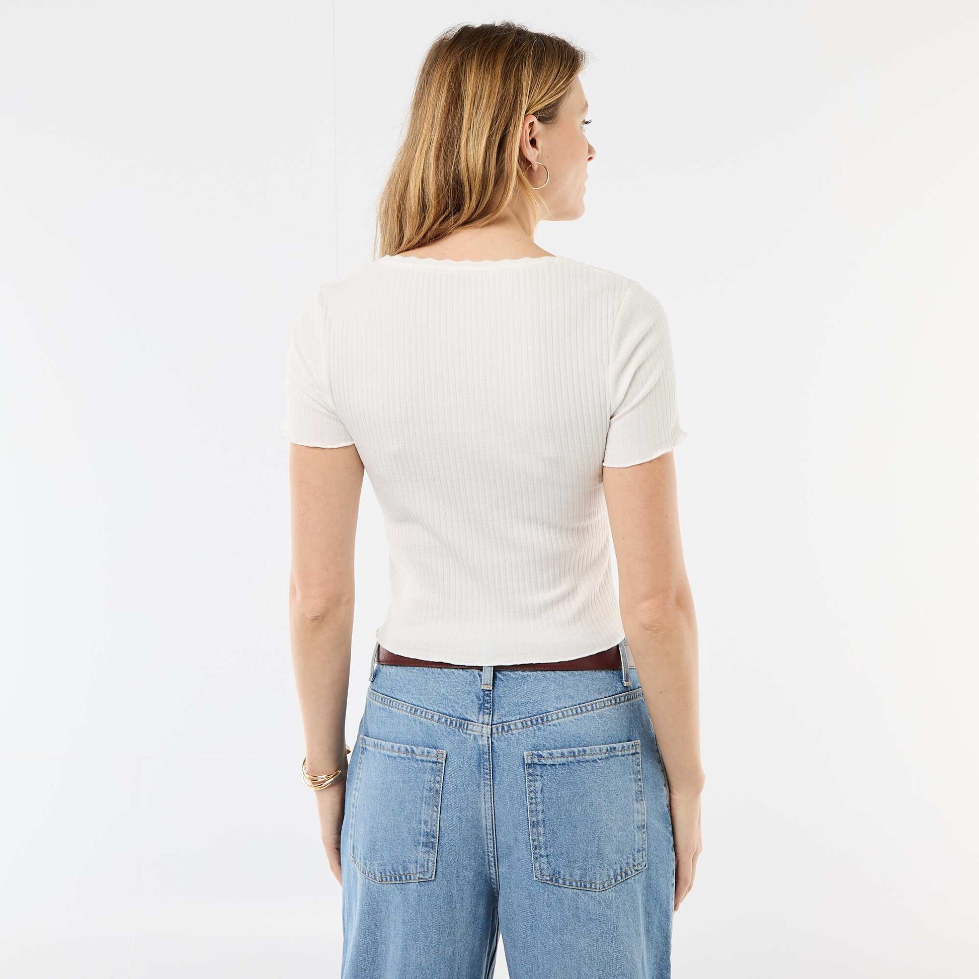 Ribbed Short-Sleeve T-Shirt with Ruffle Details WHITE