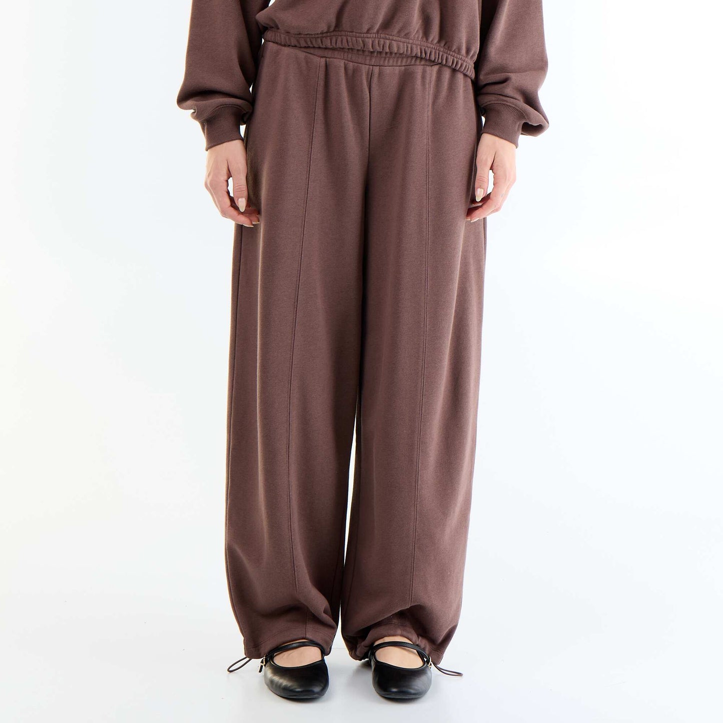 Wide sports joggers BROWN