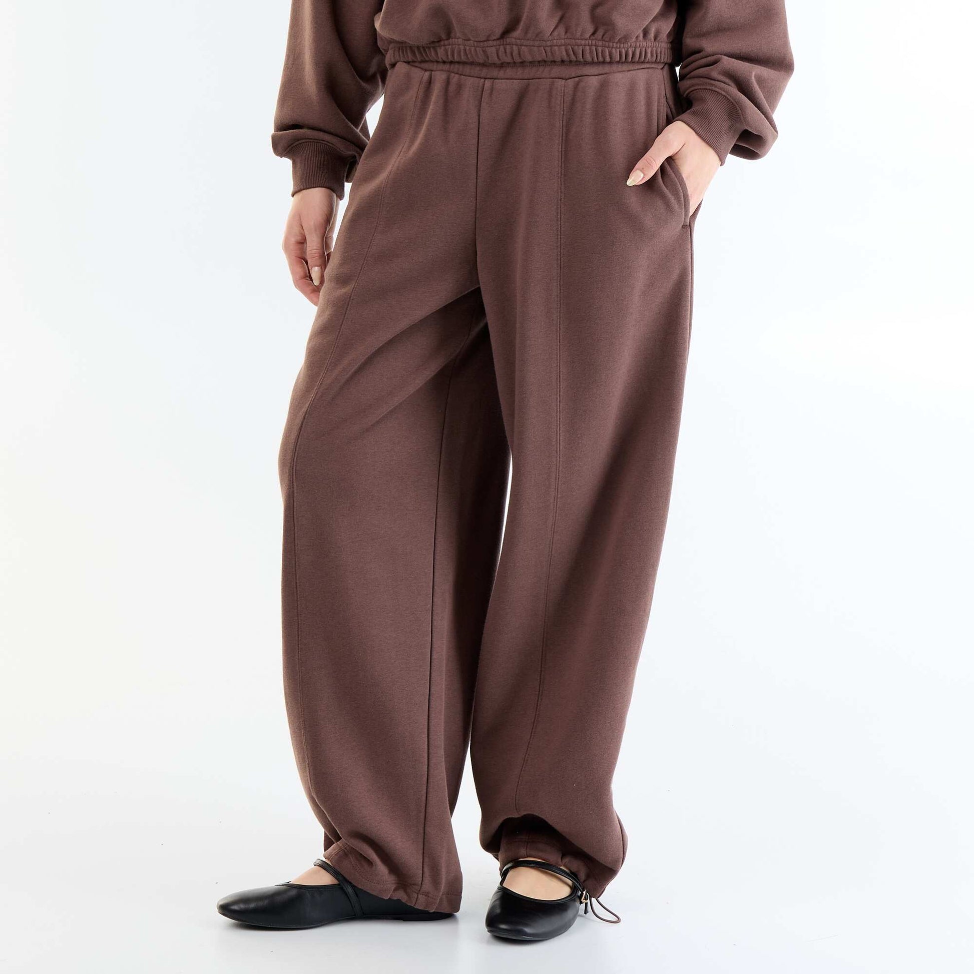 Wide sports joggers BROWN
