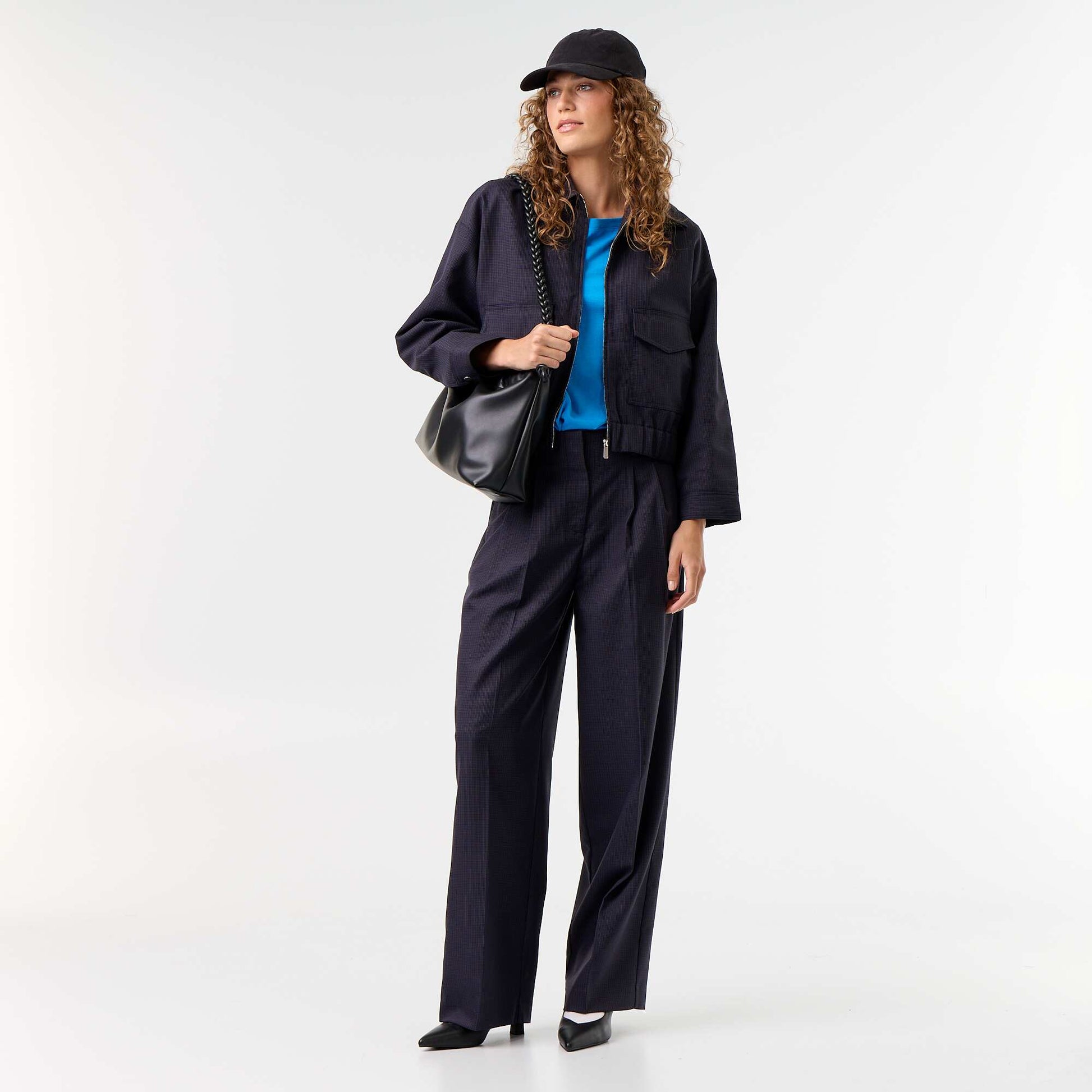 Fluid Jacket with Zip Opening BLUE