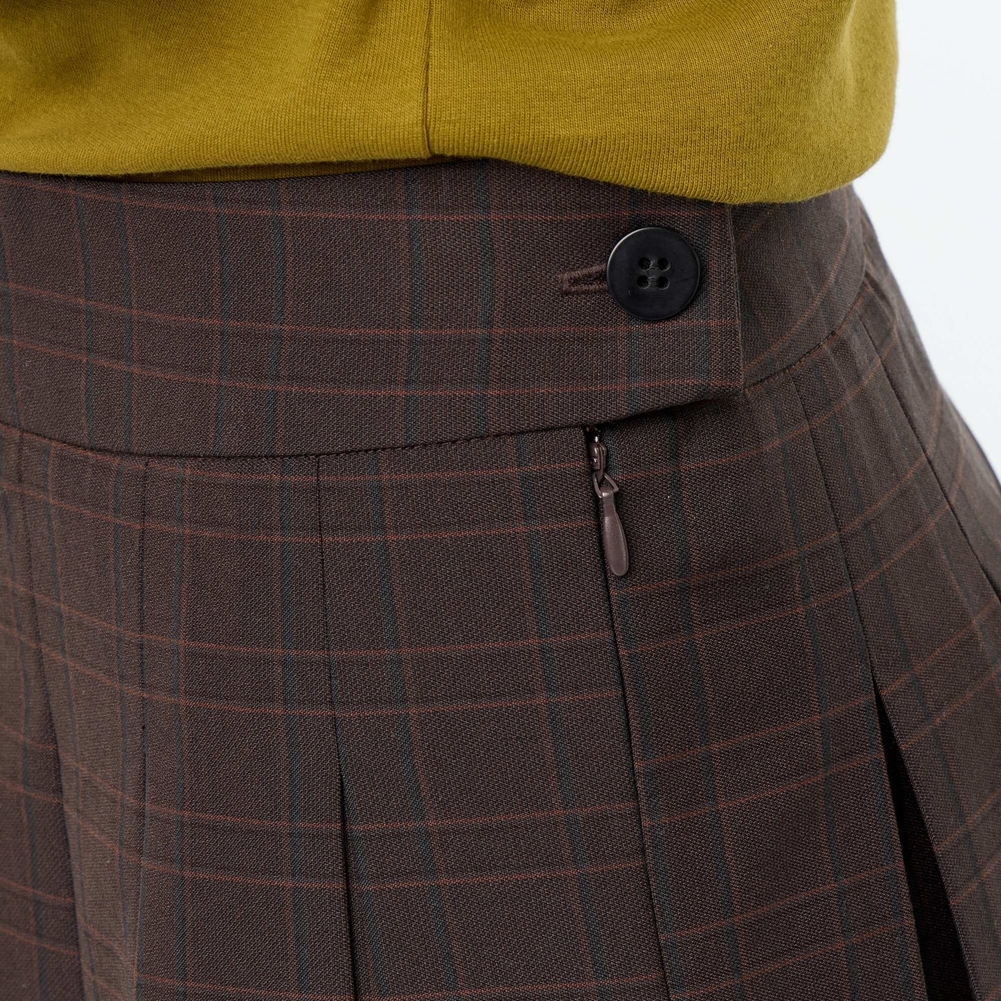 Pleated Short Skirt BROWN