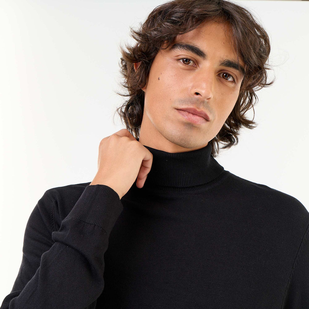 Plain fine-knit turtleneck BLACK