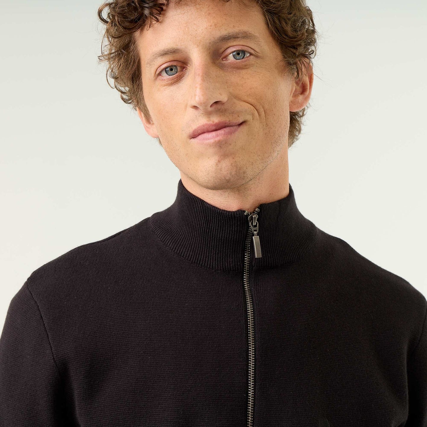 Zipped High-Neck Sweater BLACK