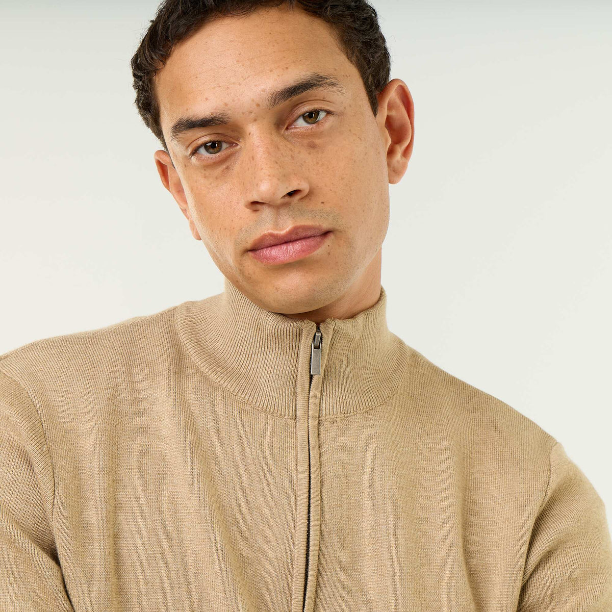 Zipped High-Neck Cardigan BEIGE