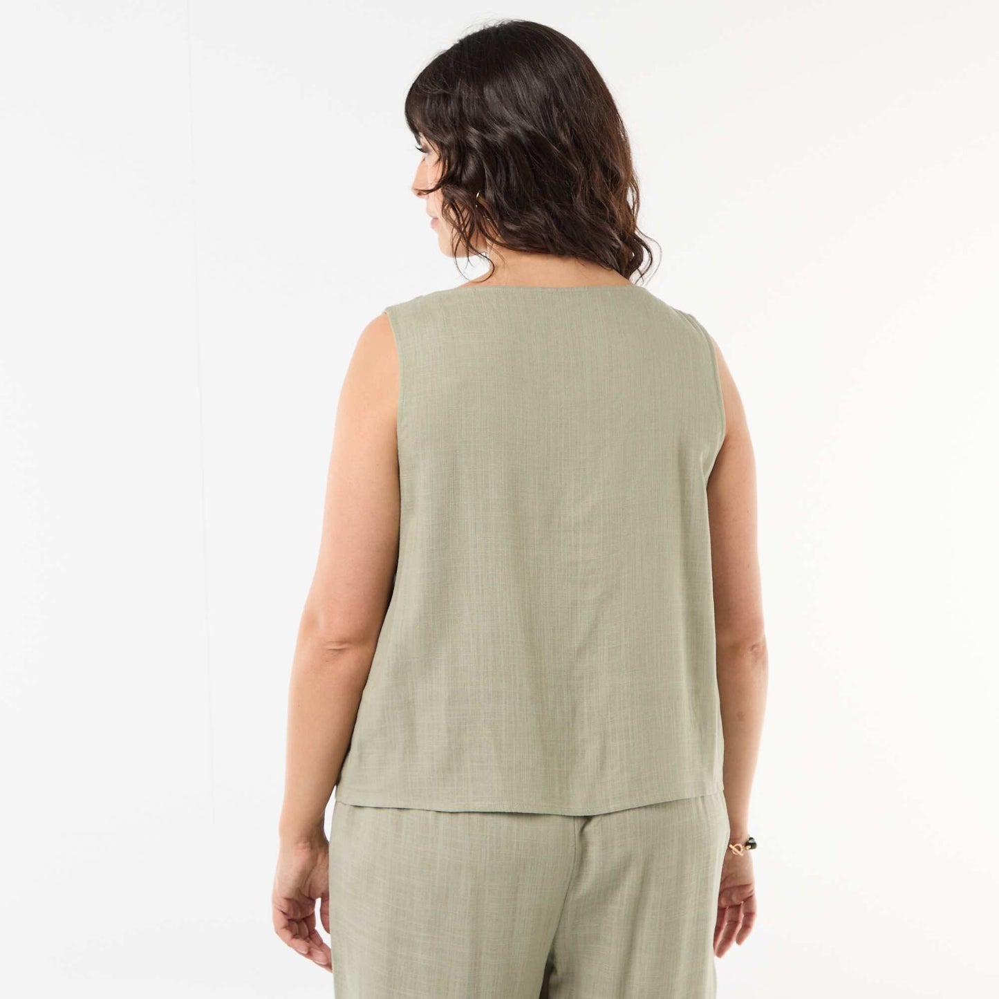 Fluid linen blend top with gold embellishments GREEN