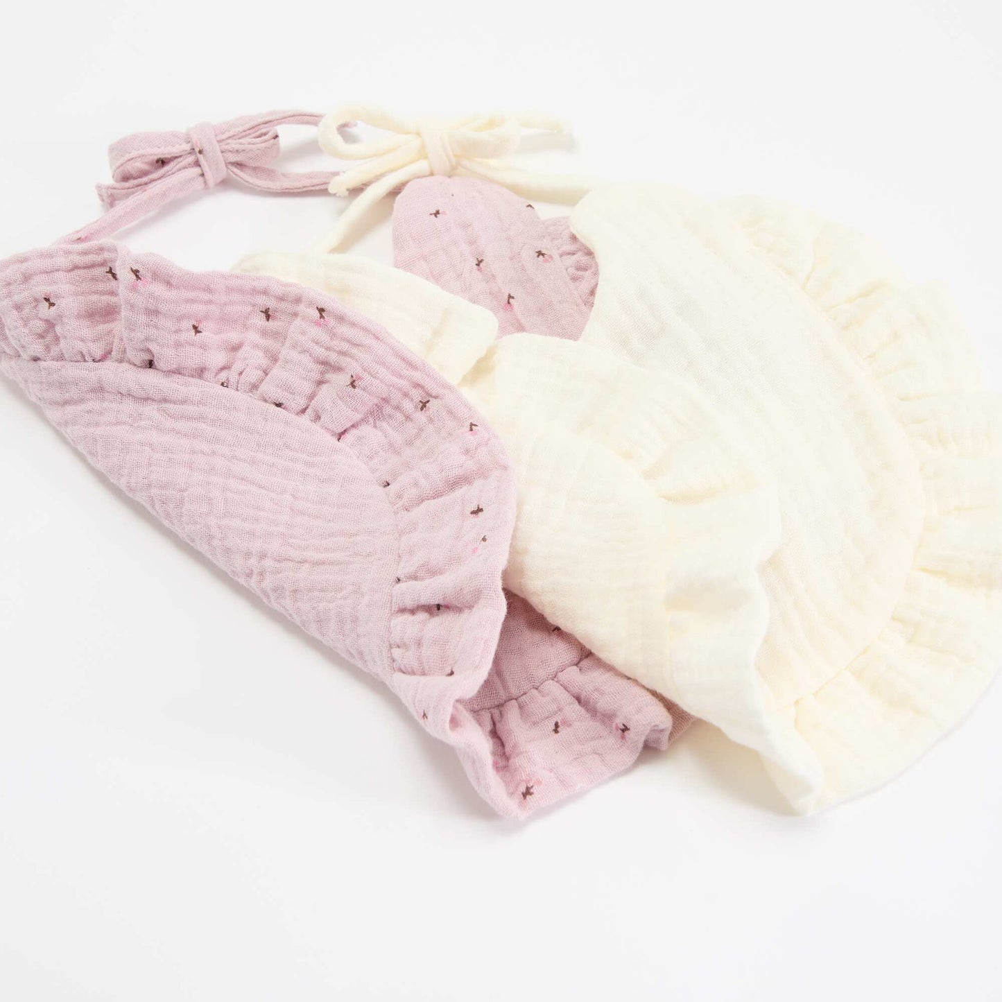 Set of 2 ruffled bibs PINK
