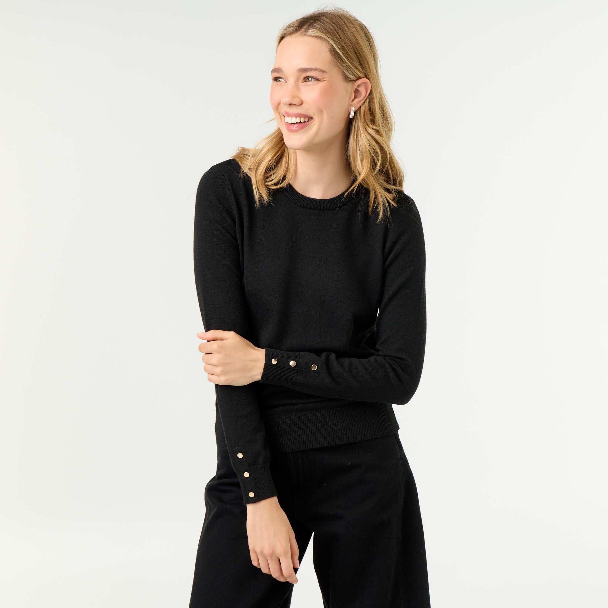 Fine Gauge Knit Round Neck Sweater BLACK