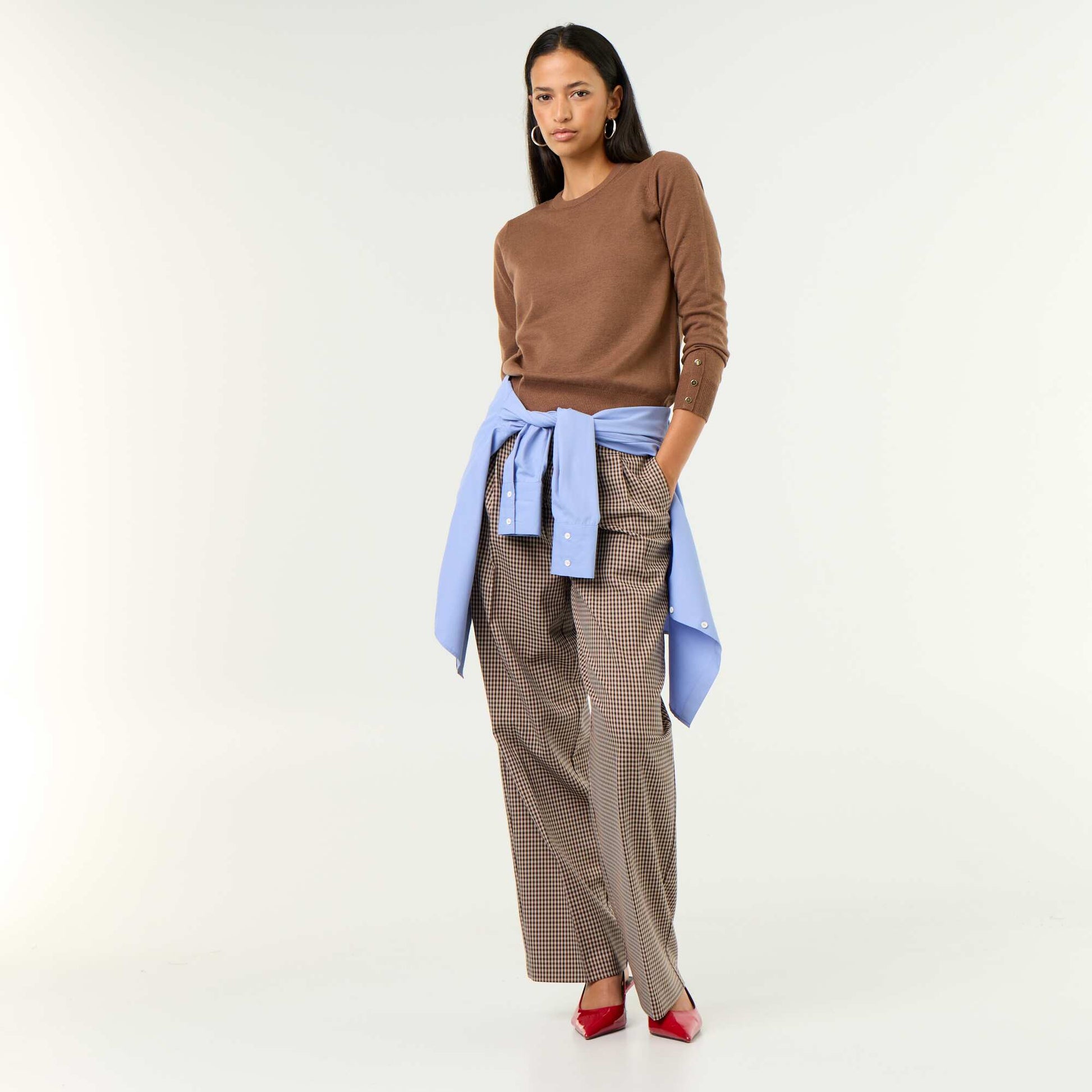 Fine Gauge Knit Round Neck Sweater BROWN
