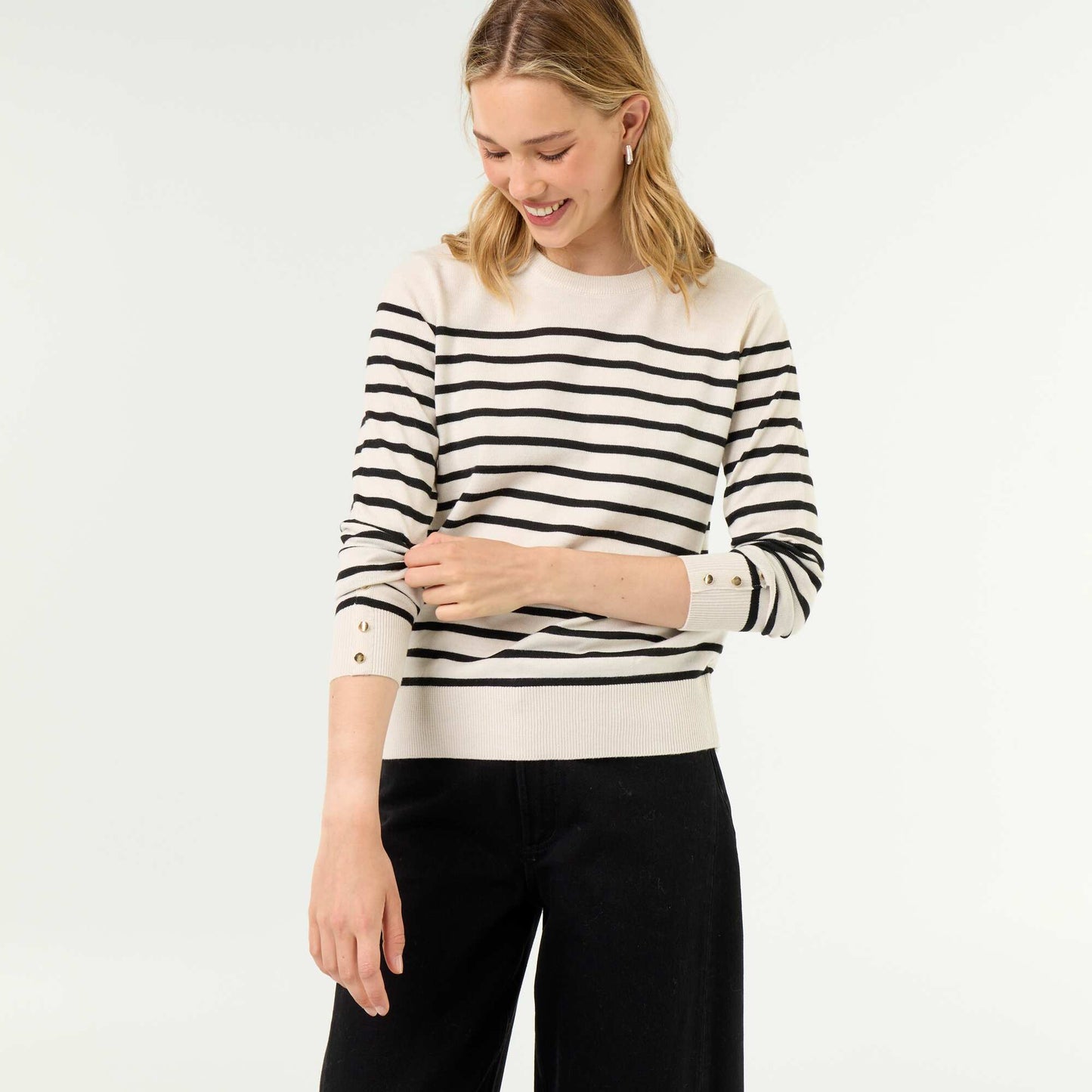 Fine Gauge Knit Round Neck Sweater BEIGE