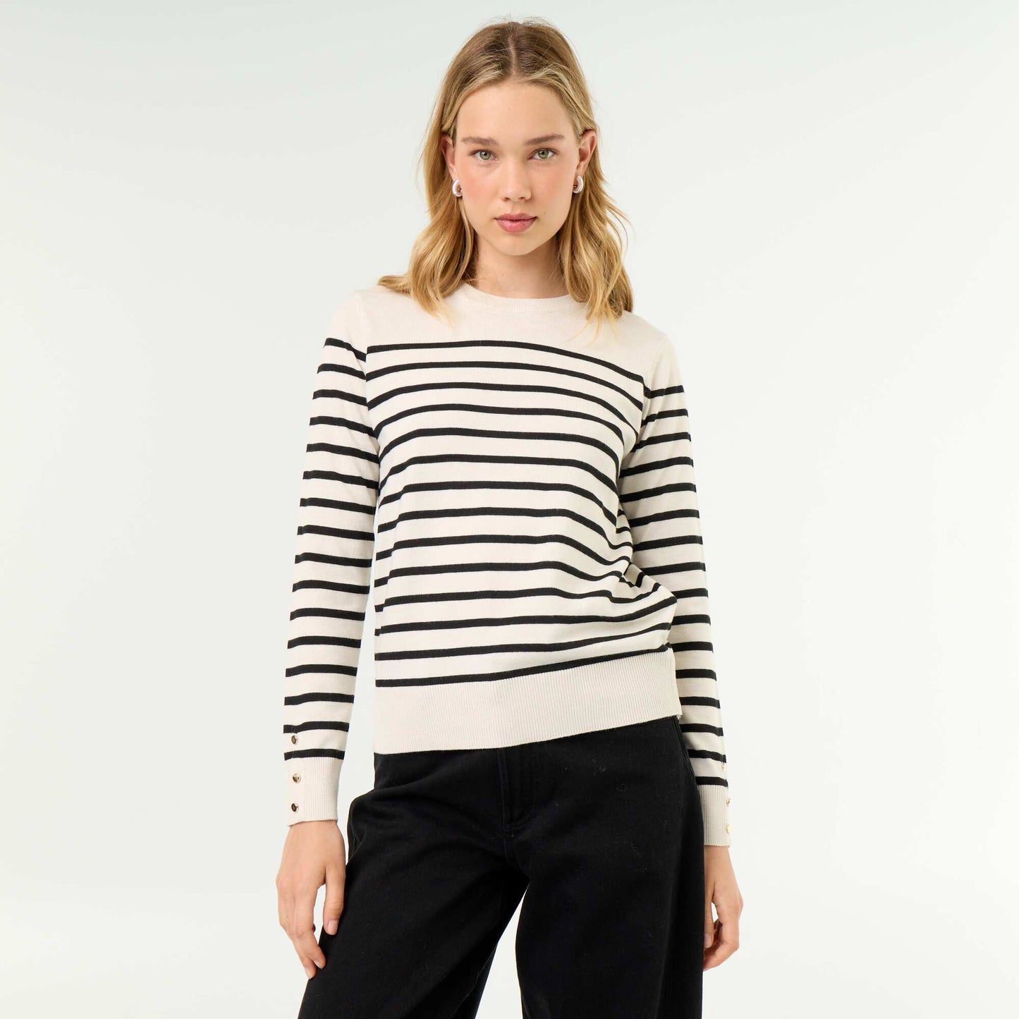 Fine Gauge Knit Round Neck Sweater BEIGE