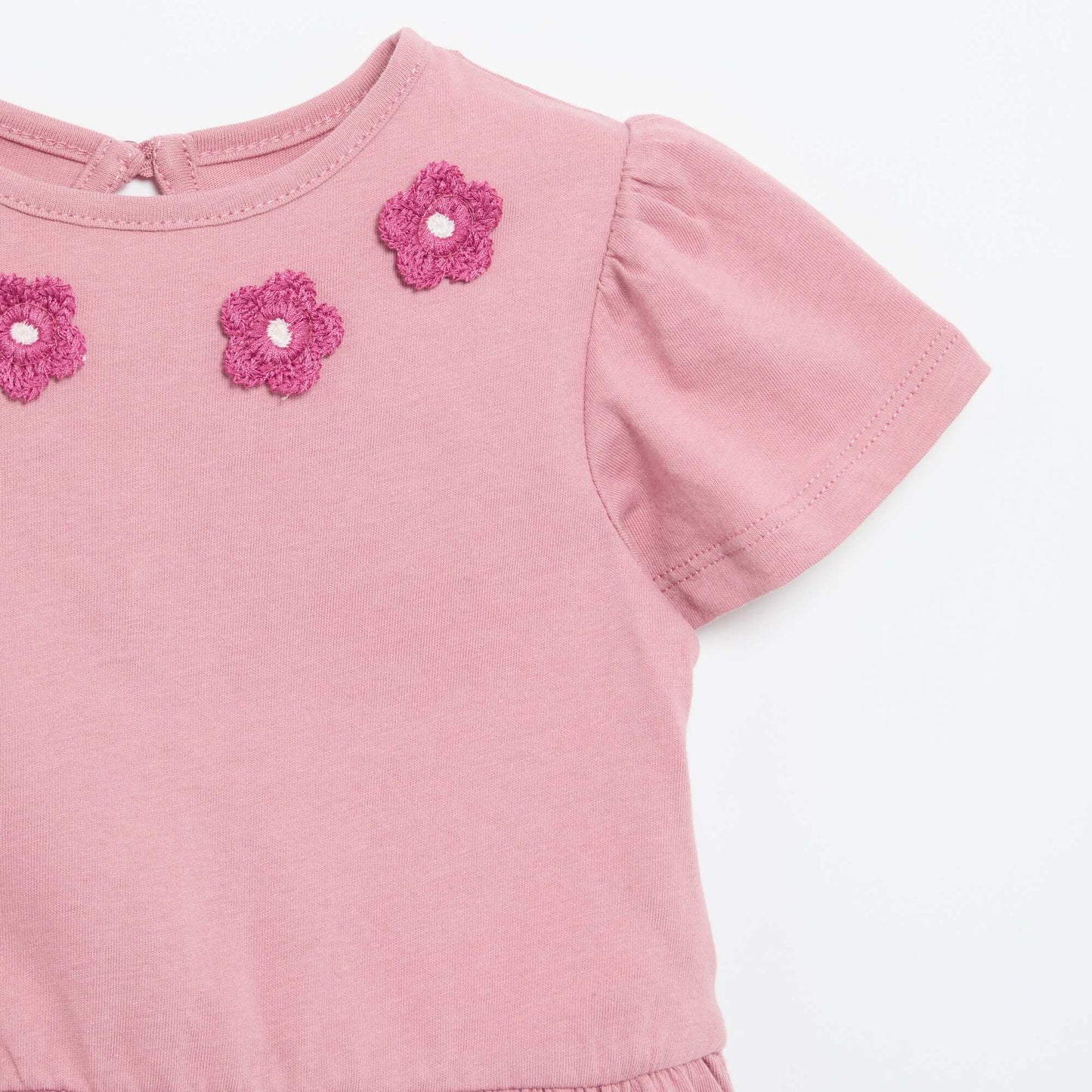 Short-sleeved T-shirt with embroidery and ruffled hem PINK