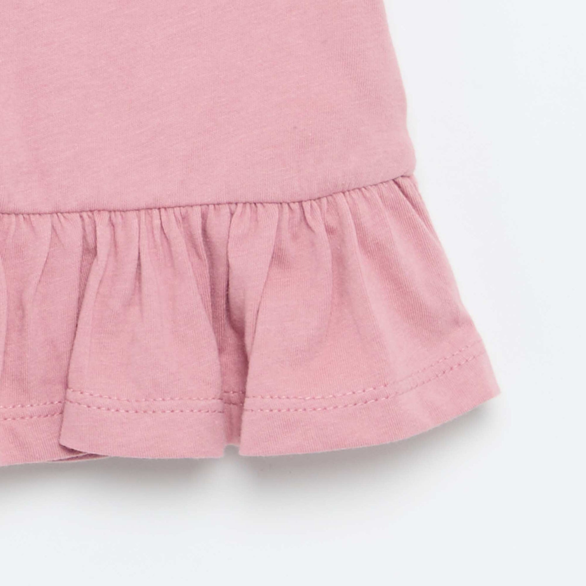 Short-sleeved T-shirt with embroidery and ruffled hem PINK