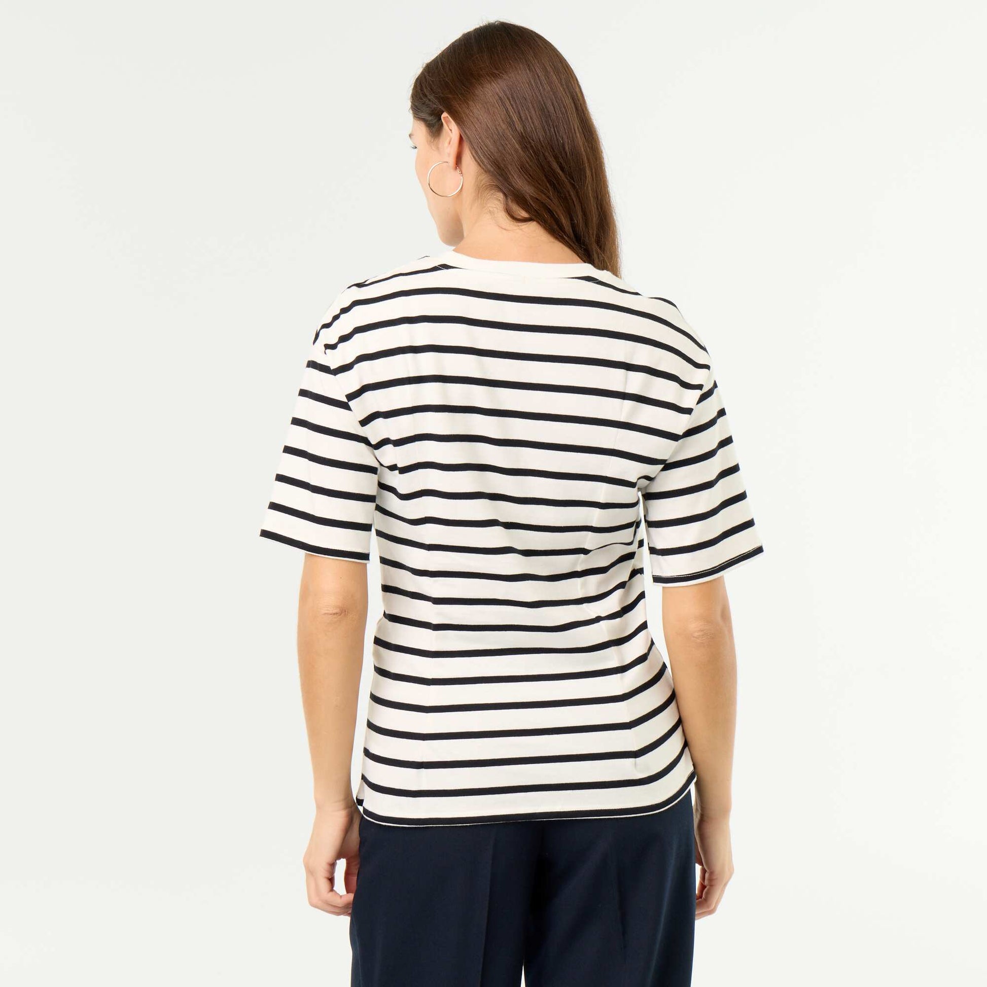 Short-sleeved T-shirt with shell charm WHITE