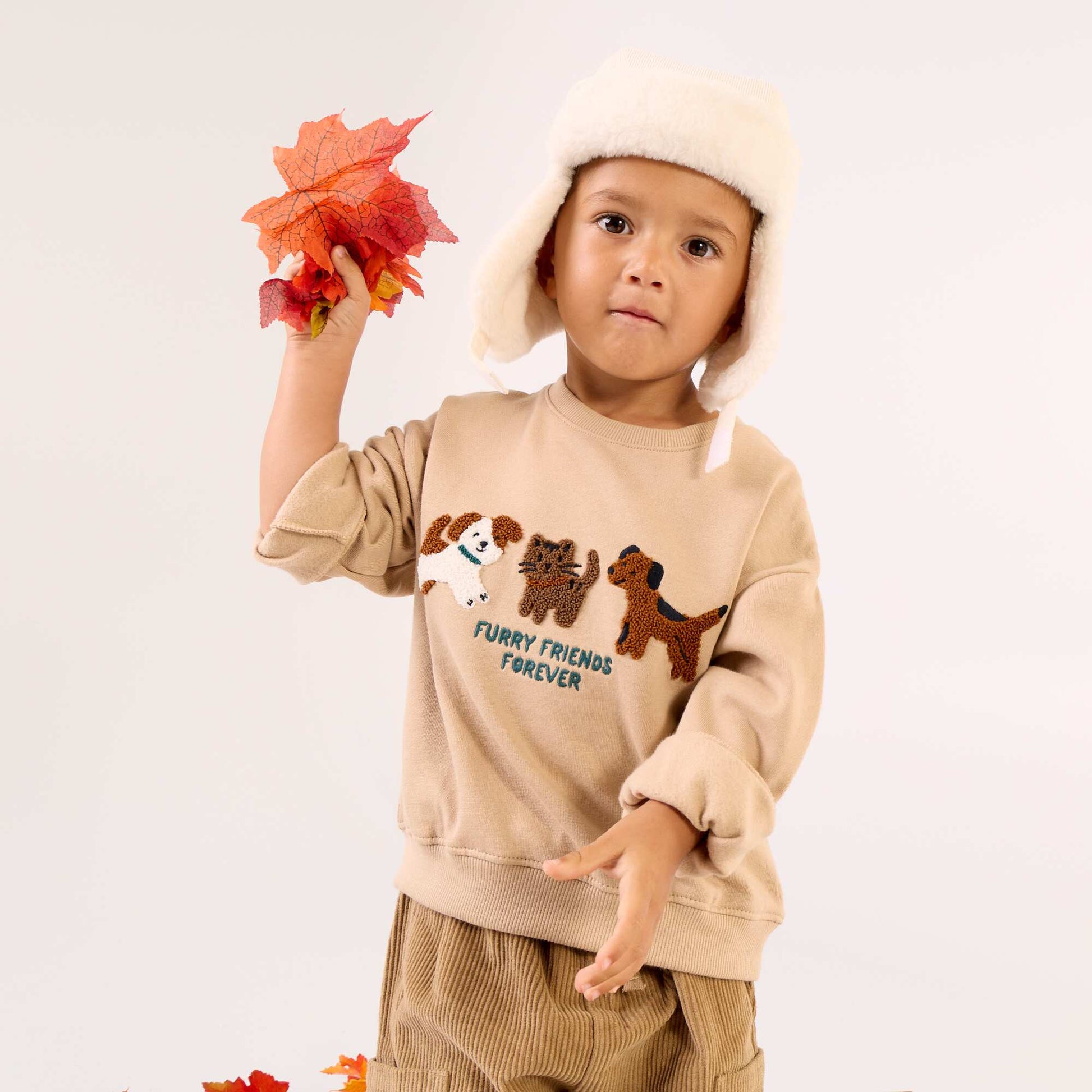 Long-sleeved fleece sweatshirt with playful design BEIGE