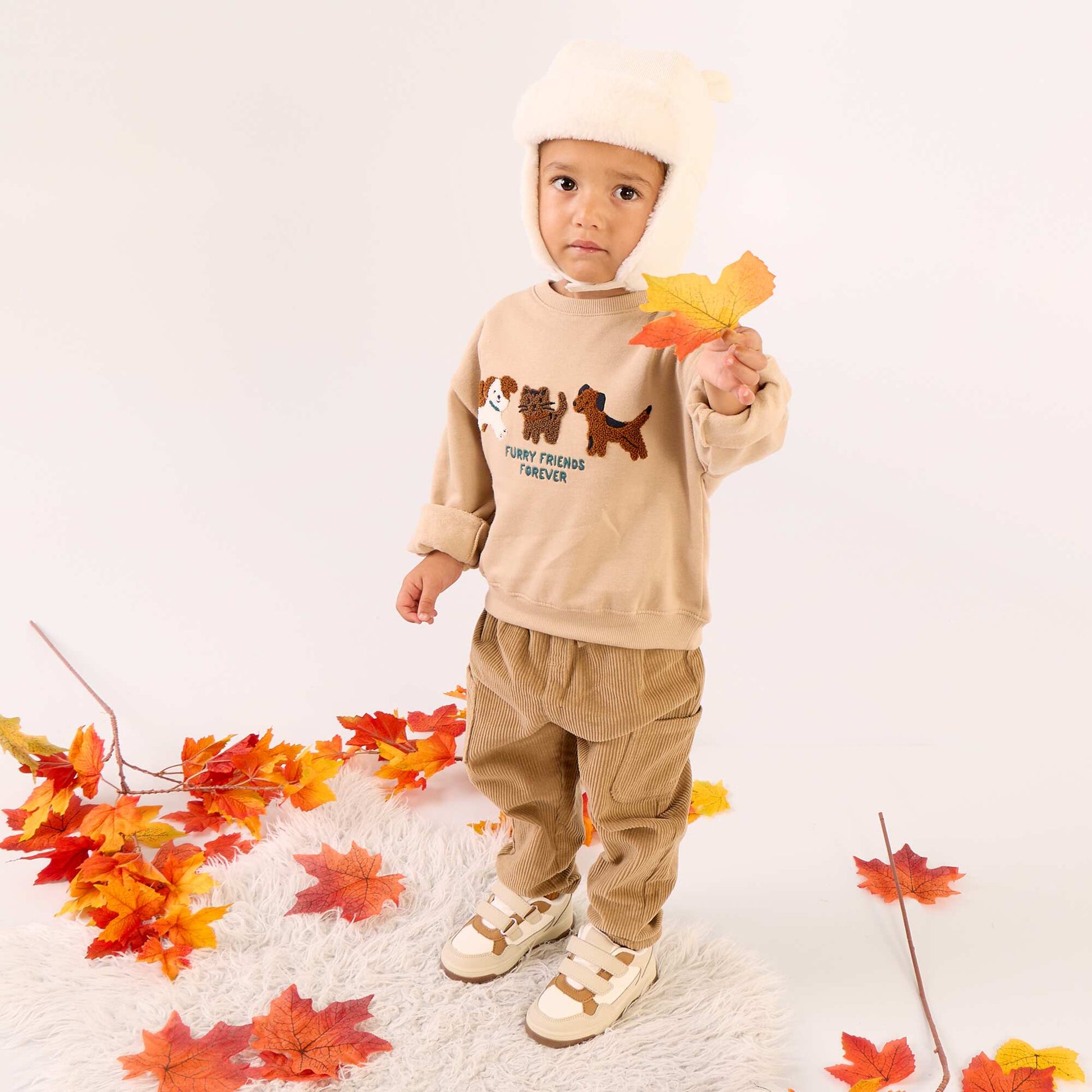 Long-sleeved fleece sweatshirt with playful design BEIGE