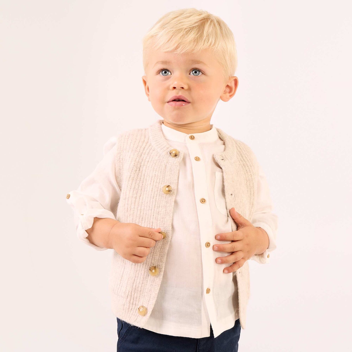 Sleeveless cardigan with pockets BEIGE