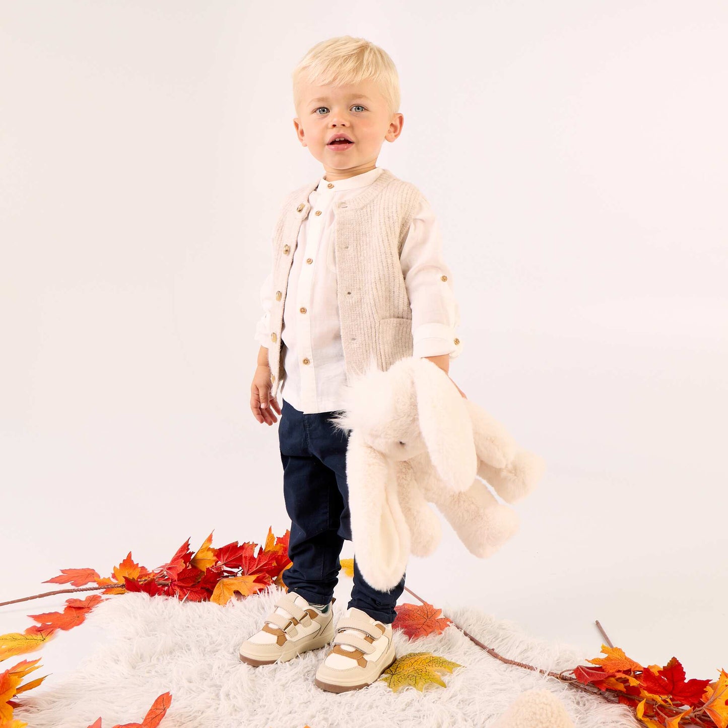 Sleeveless cardigan with pockets BEIGE