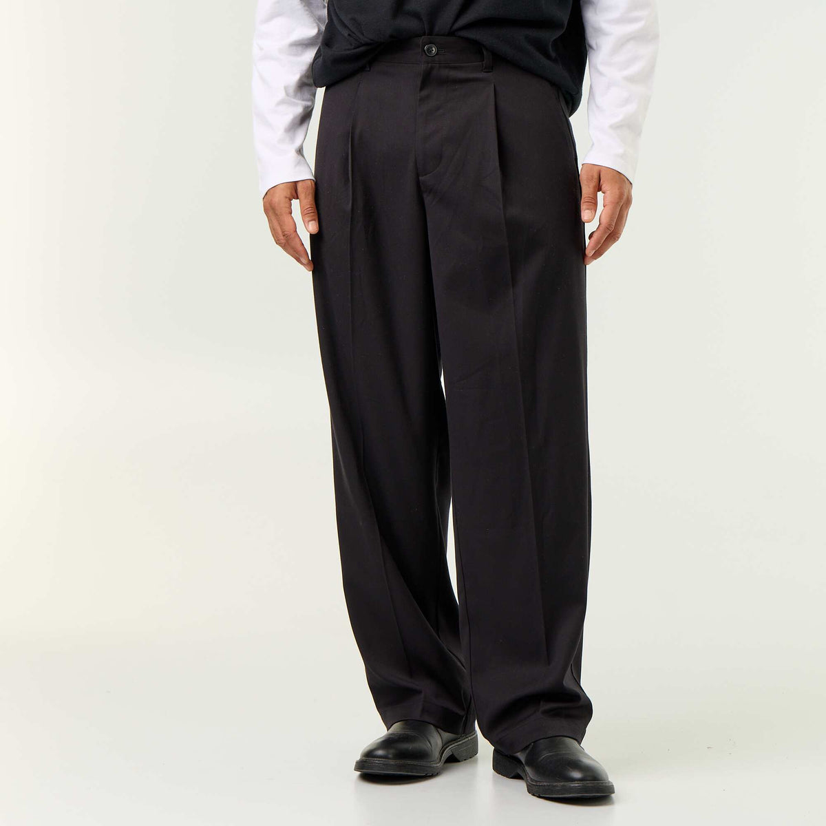 Solid wide-leg trousers BLACK