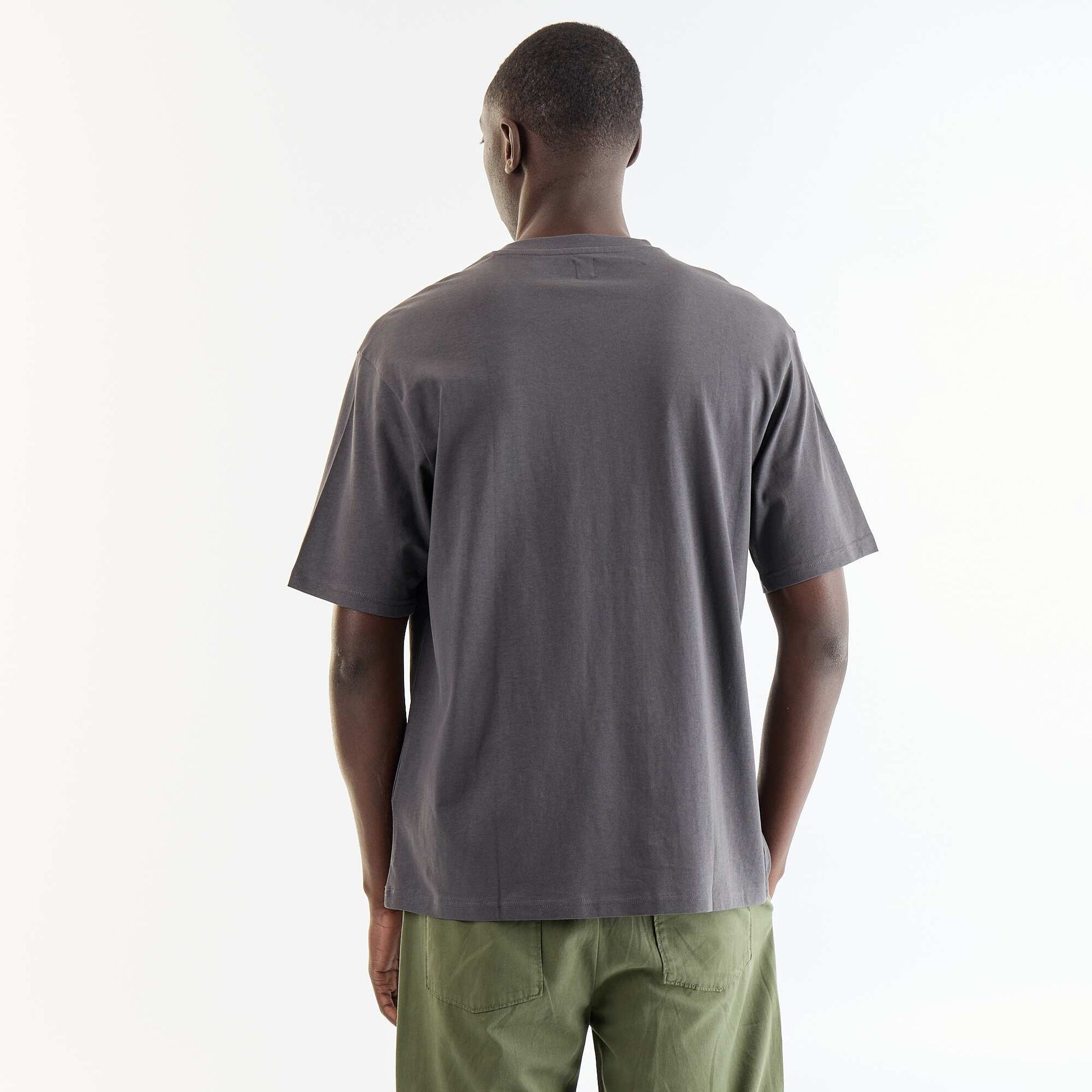 Solid short-sleeved T-shirt with sewn patches GREY