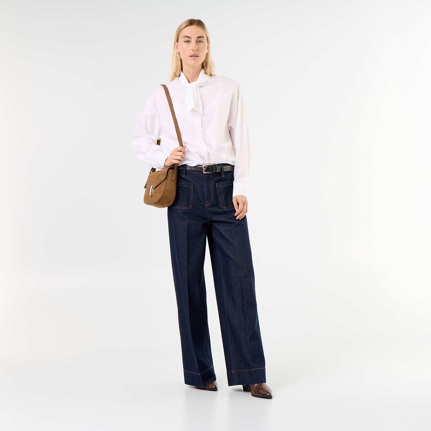 Loose long-sleeved shirt with pussy-bow collar WHITE