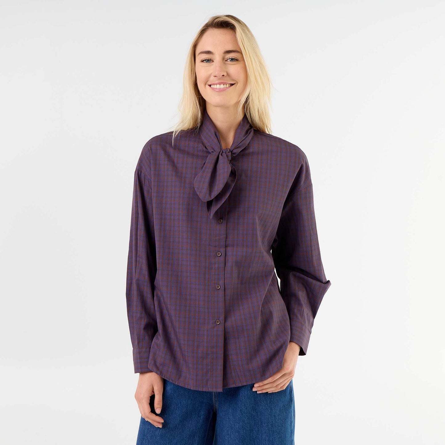 Loose Long-Sleeved Shirt with Pussy-Bow Collar BROWN