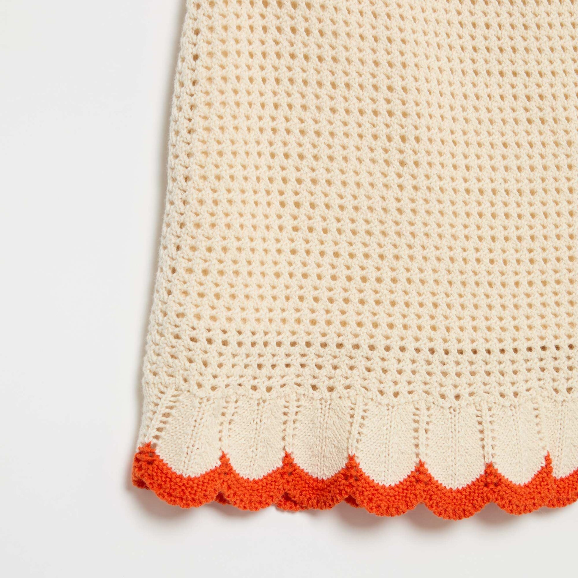 Fine knit skirt with wavy trim BEIGE