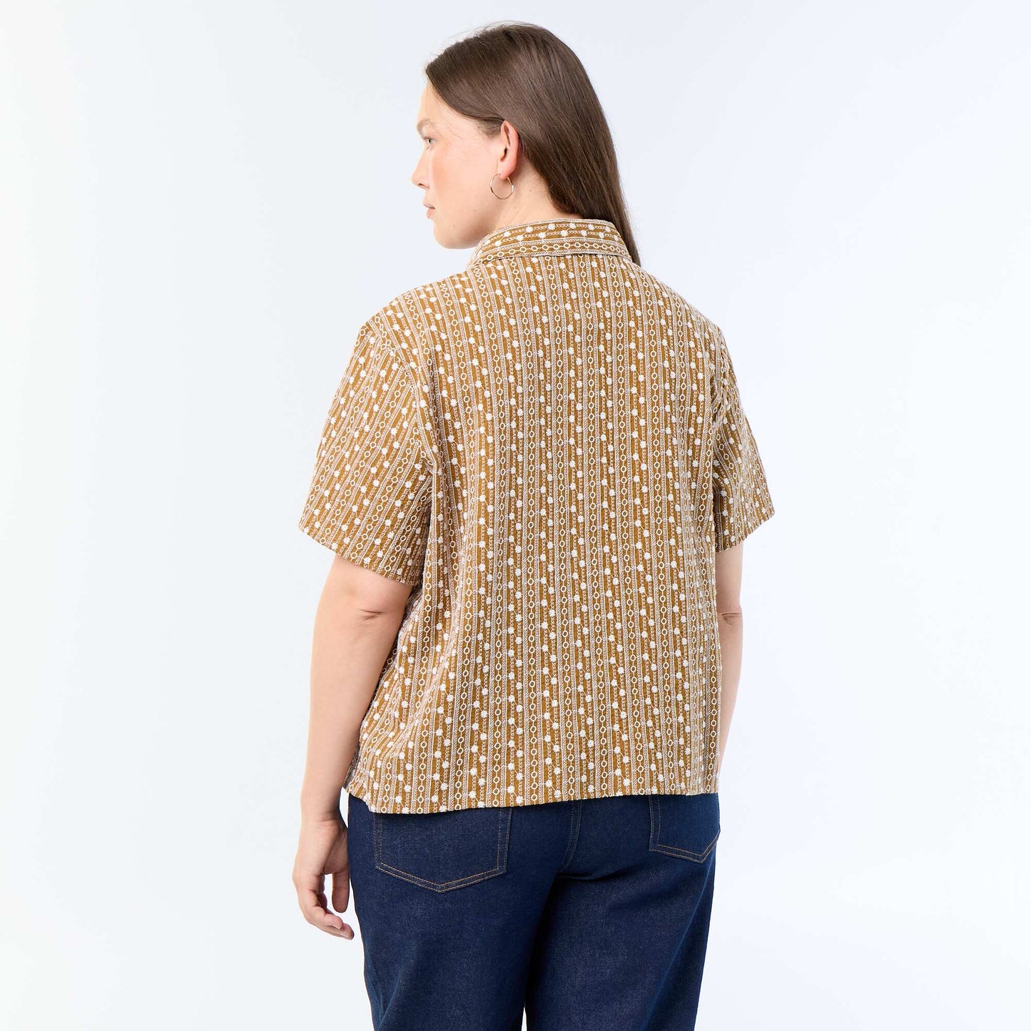 Short-sleeved shirt with embroidered design BROWN