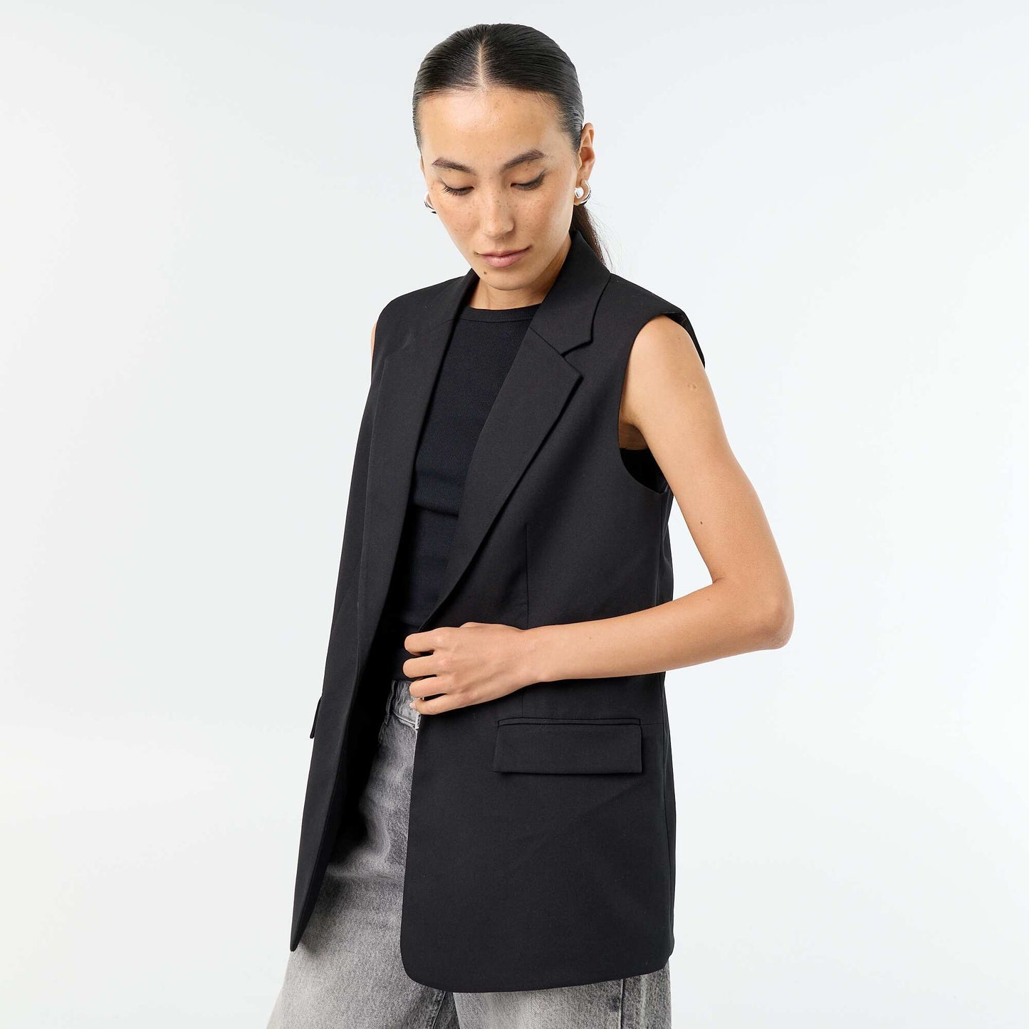 Long sleeveless jacket BLACK