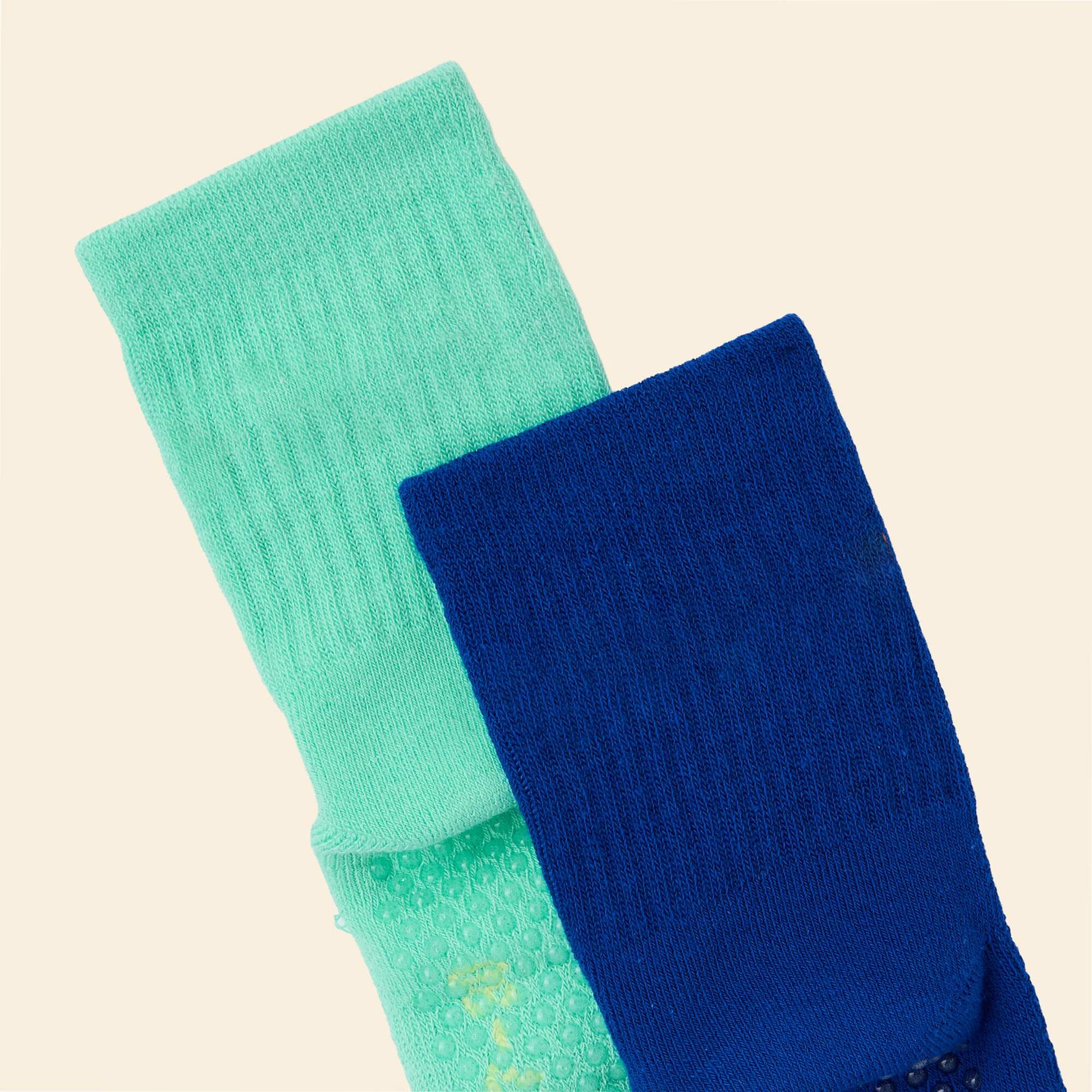 Pack of 2 pairs of anti-slip socks GREEN