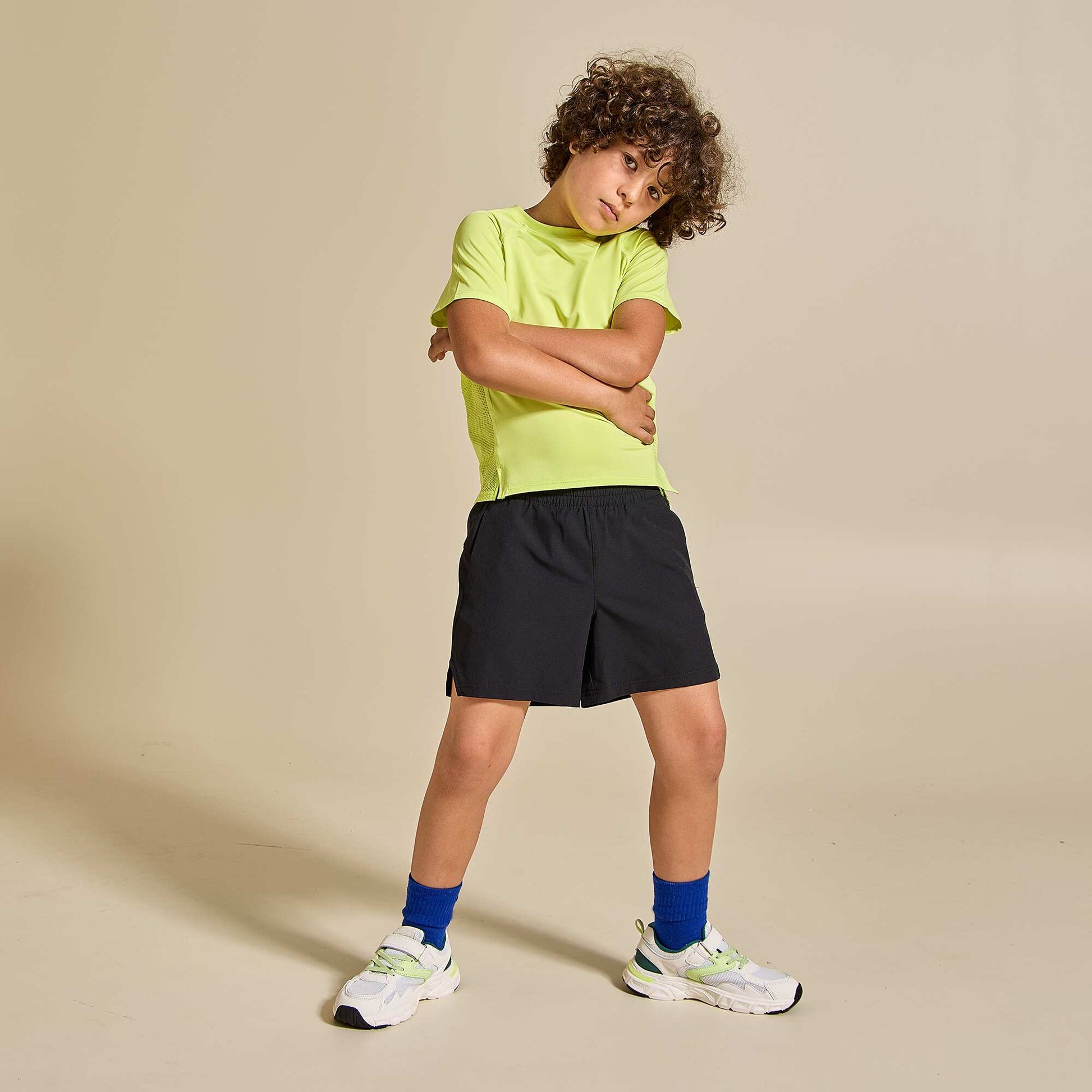 Sports shorts with zipped back pocket BLACK