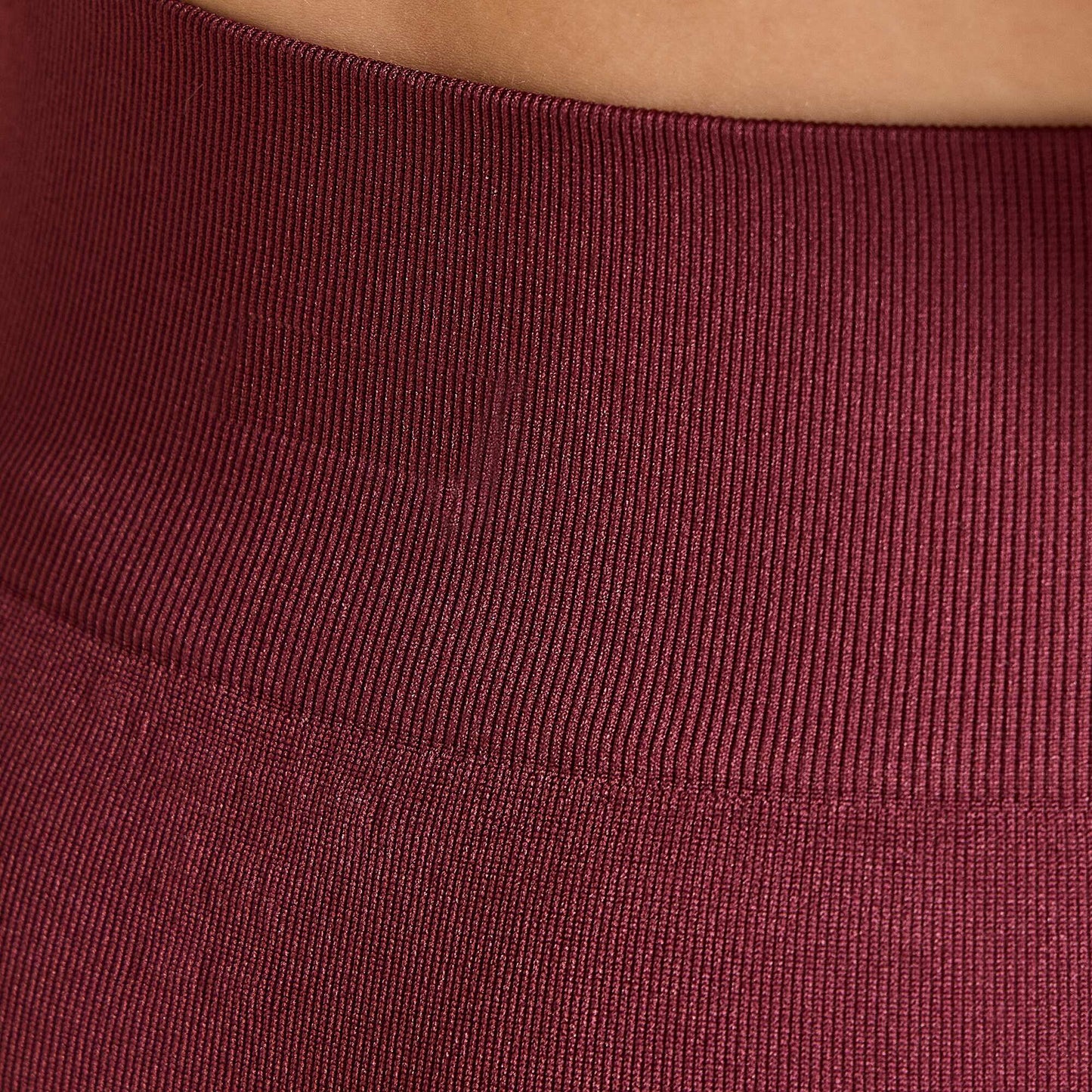Seamless sport cycling shorts RED