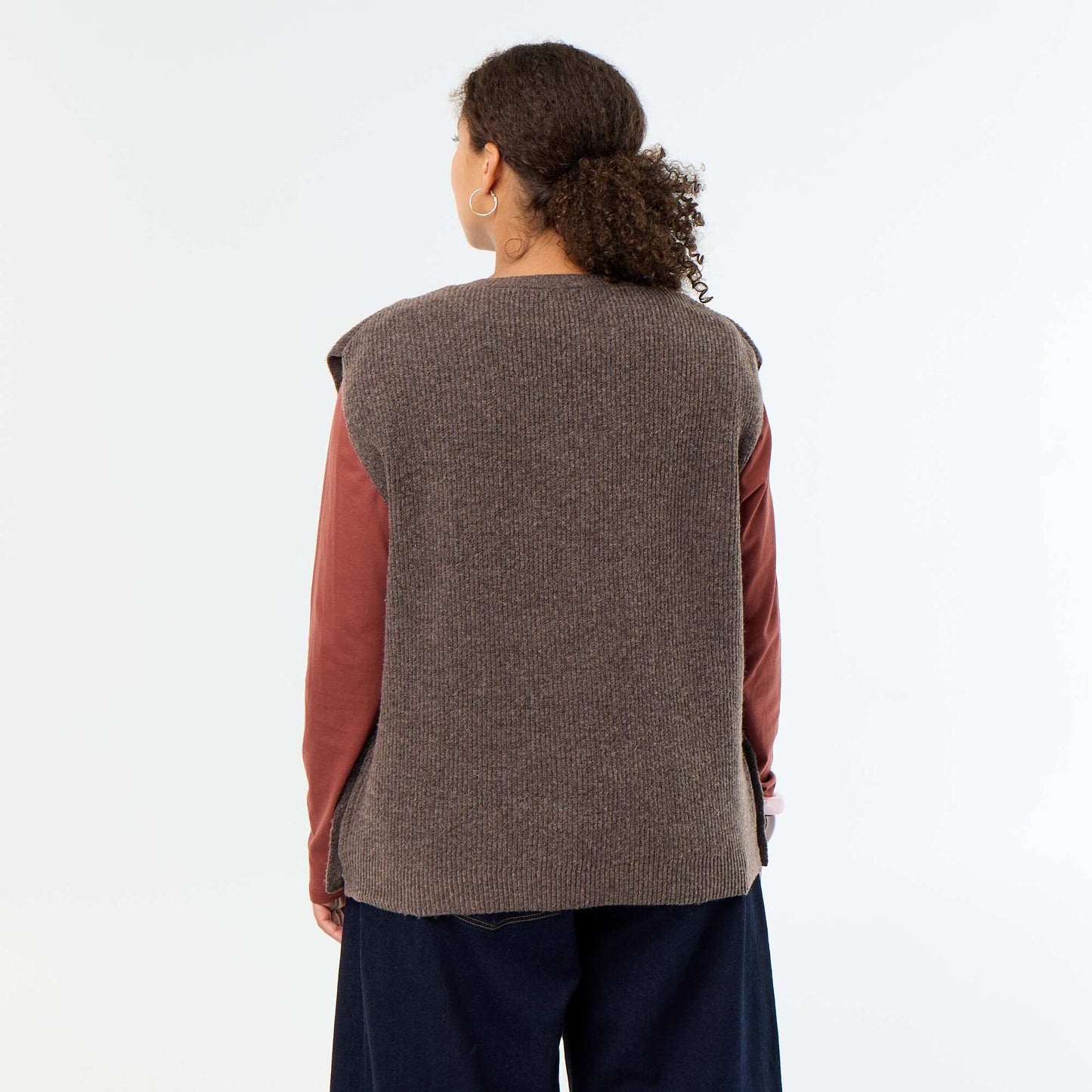 Sleeveless knit top with golden embellishments BROWN
