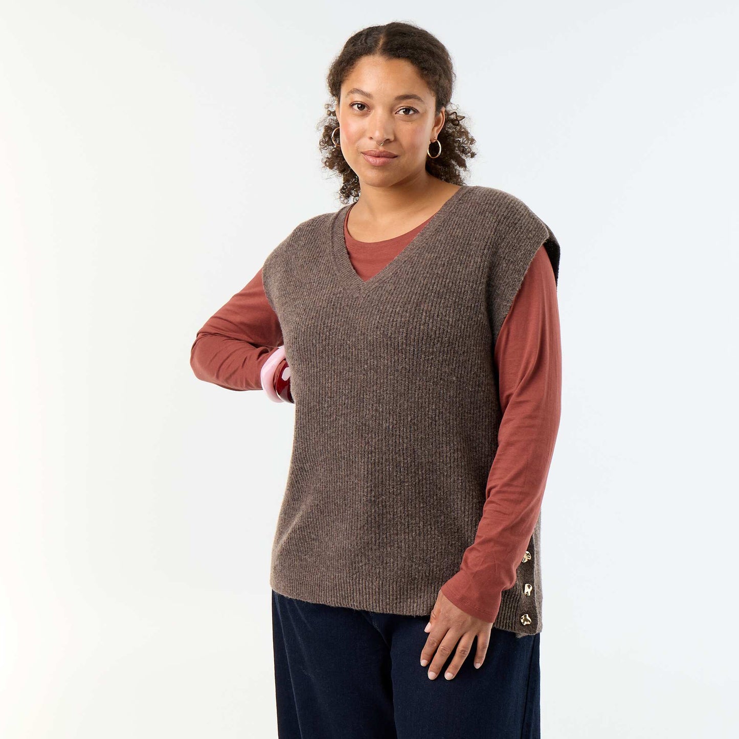 Sleeveless knit top with golden embellishments BROWN