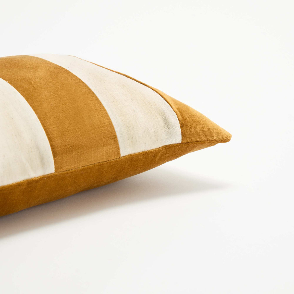 Two-material Cushion Cover BROWN