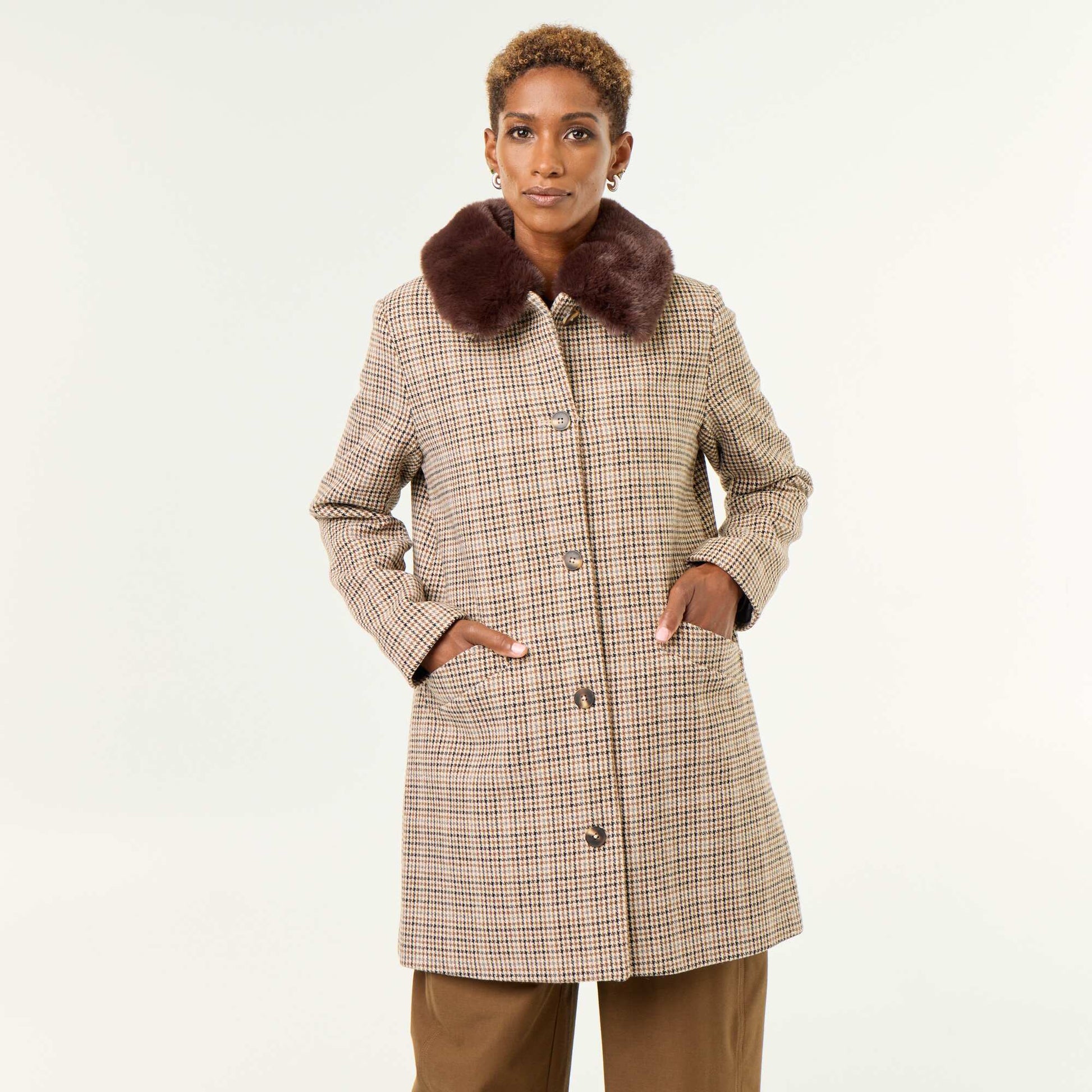 Houndstooth Coat with Faux Fur Collar BROWN