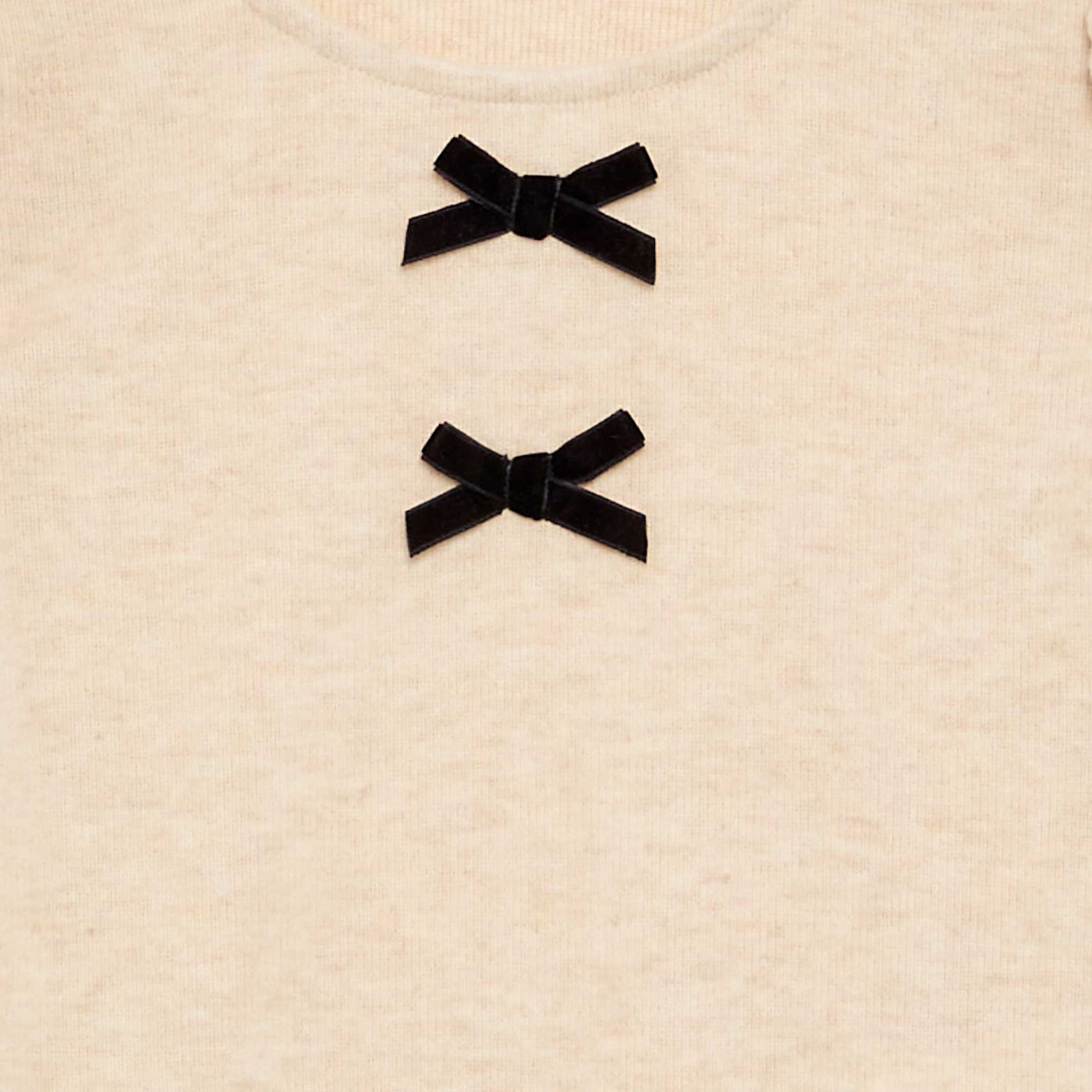 T-shirt with bows and ruffle at the hem BEIGE