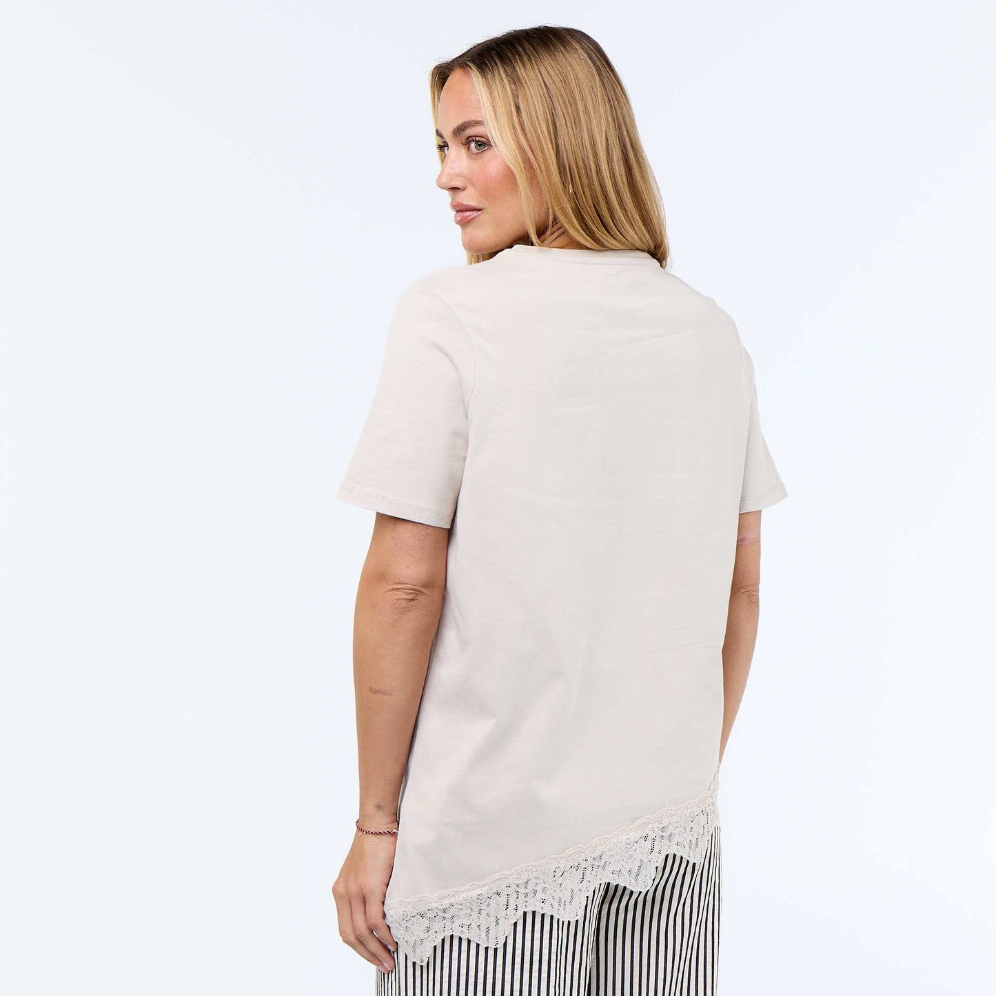 Short-sleeved T-shirt with lace GREY