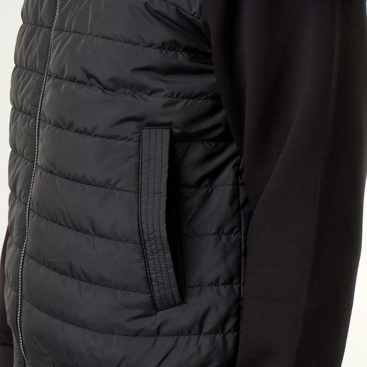 Dual-material hooded zip-up jacket BLACK