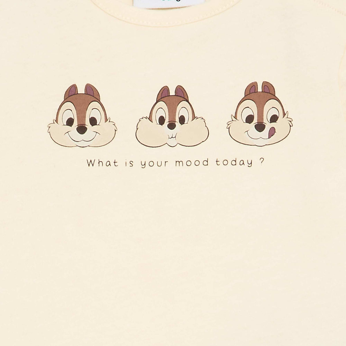 \'Chip & Dale\' \'Disney\' 3-Piece Set: Sweatshirt  T-Shirt  and Trousers. BEIGE