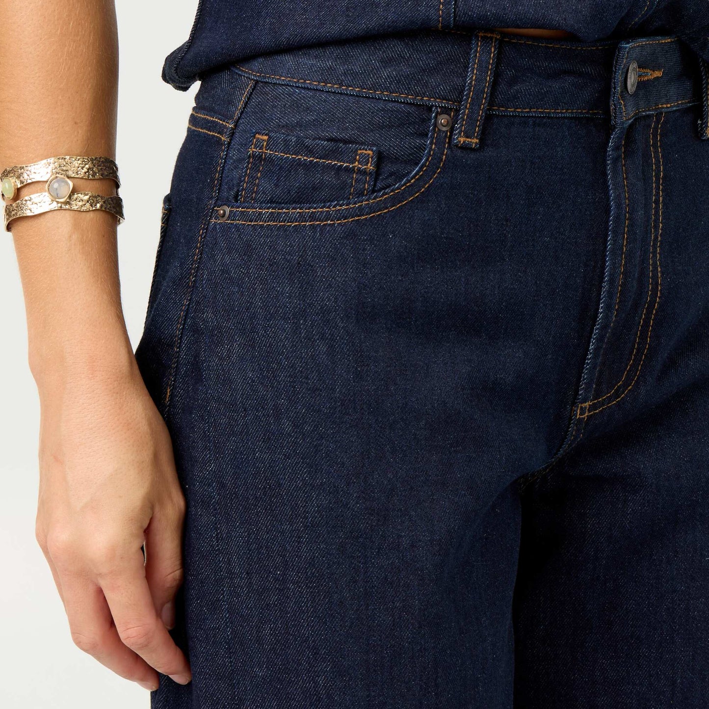 High-Waisted Wide-Leg Jeans BLUE