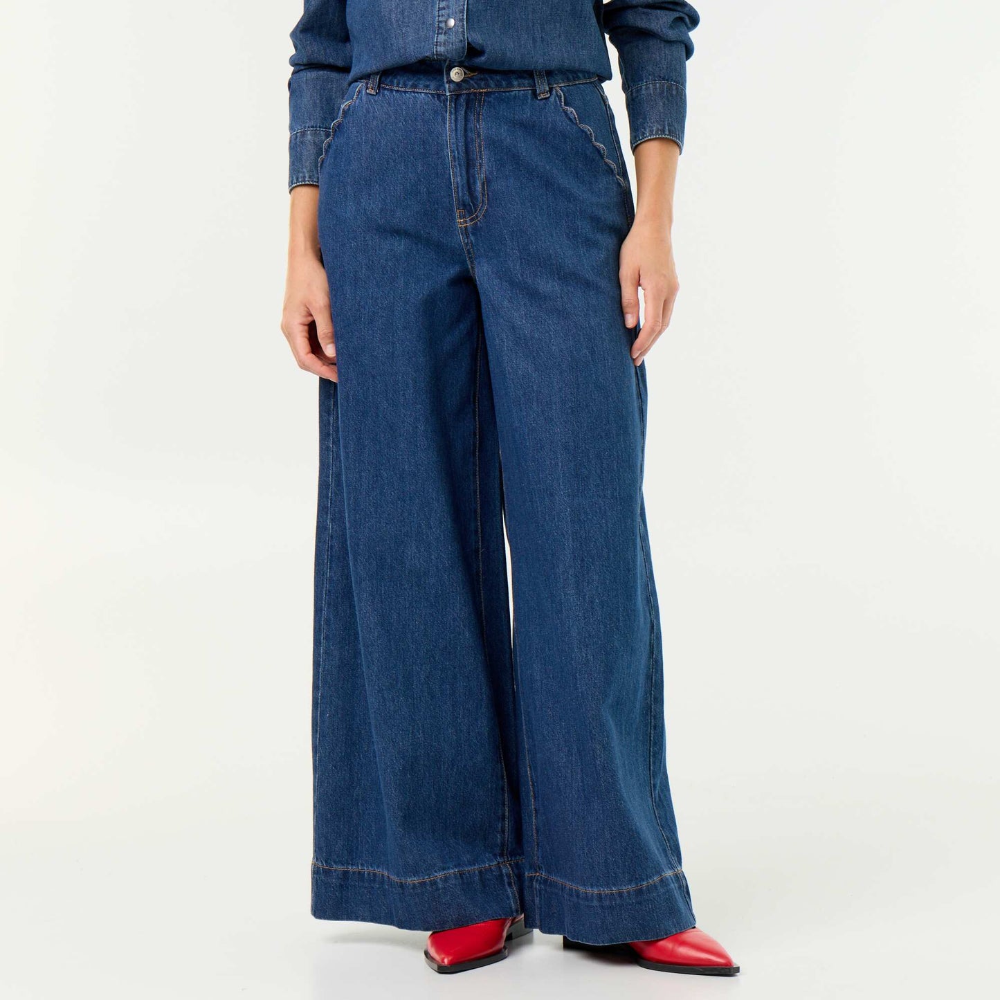 Wide leg jeans with cut-out pockets BLUE