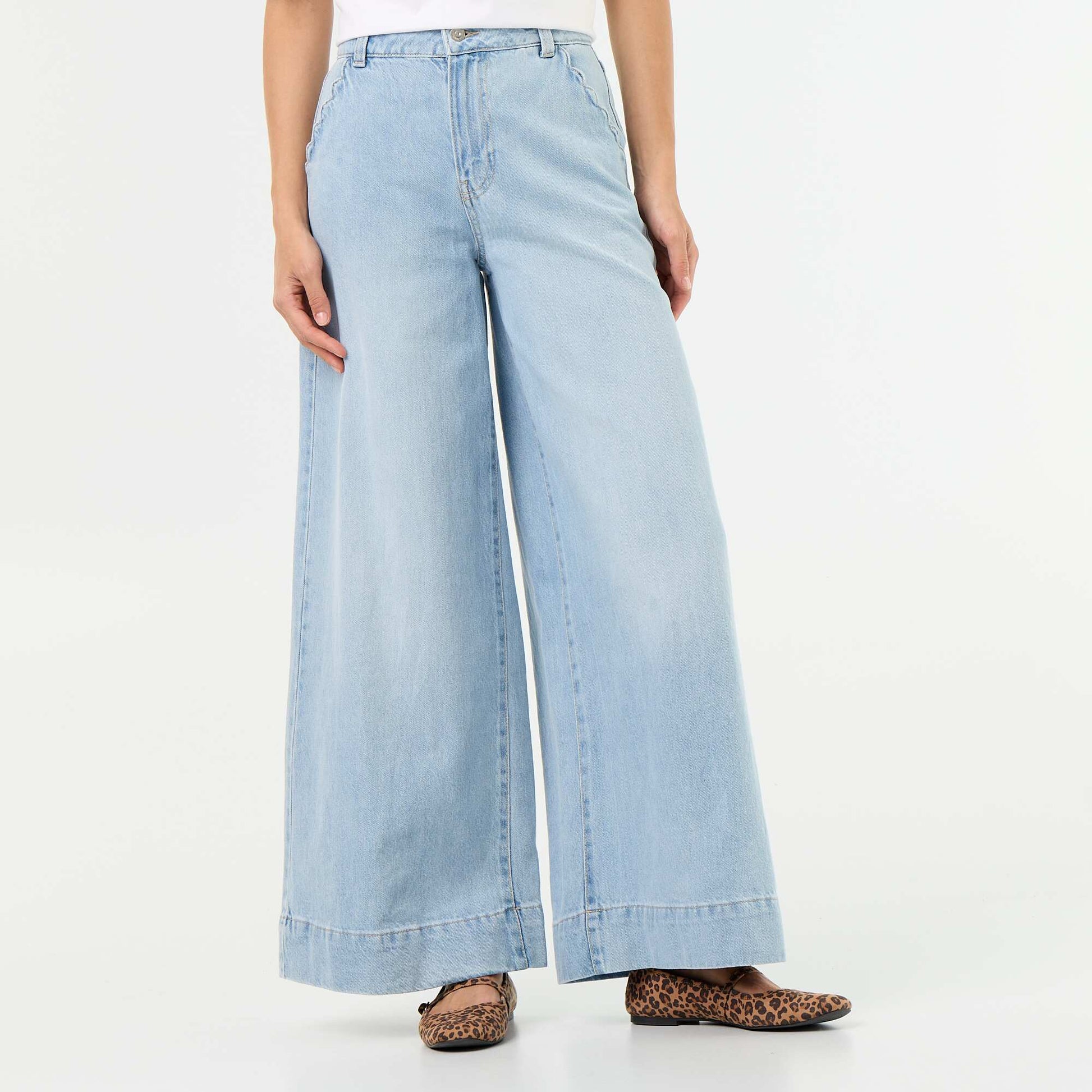 Wide leg jeans with cut-out pockets BLUE
