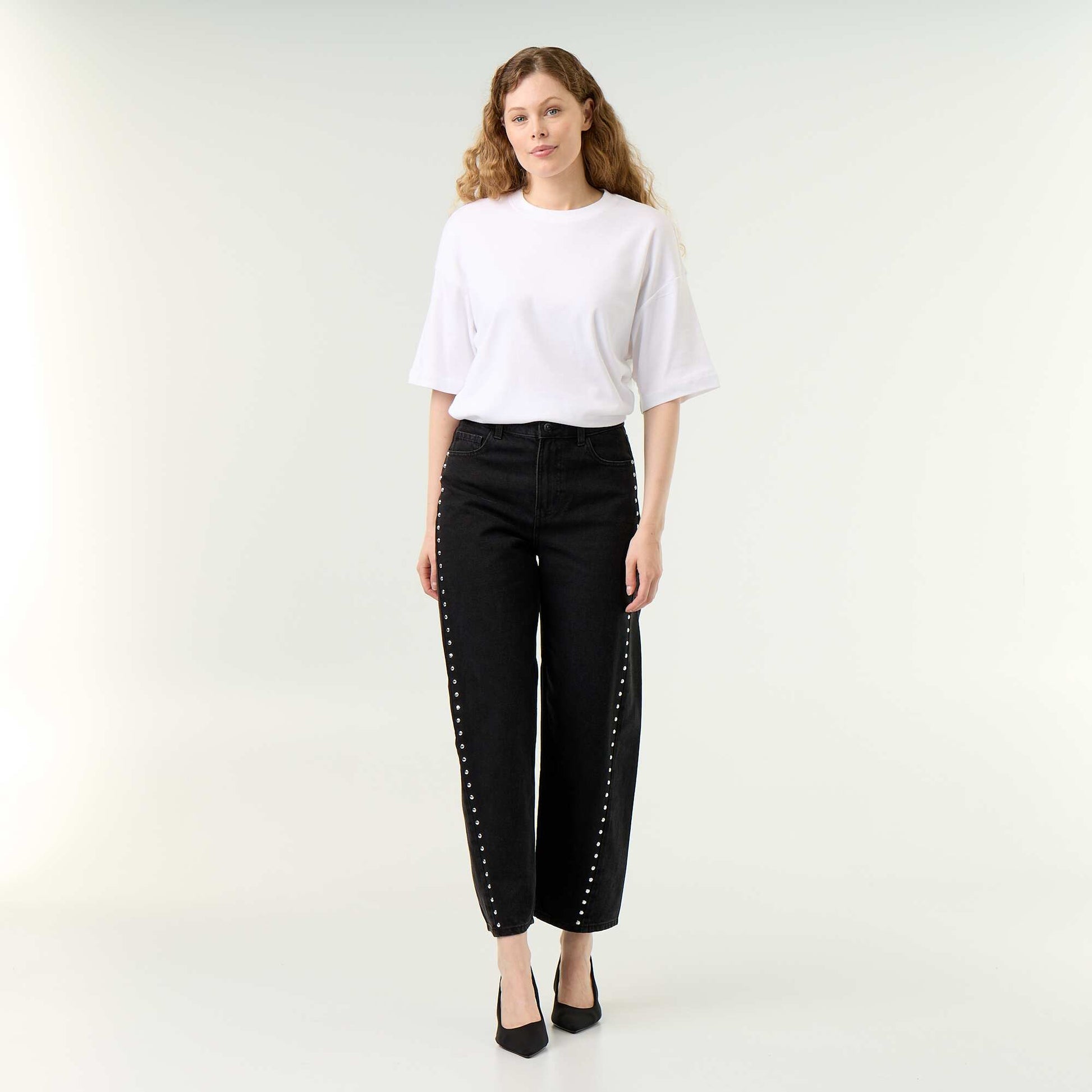 Wide-leg jeans with decorative studs BLACK