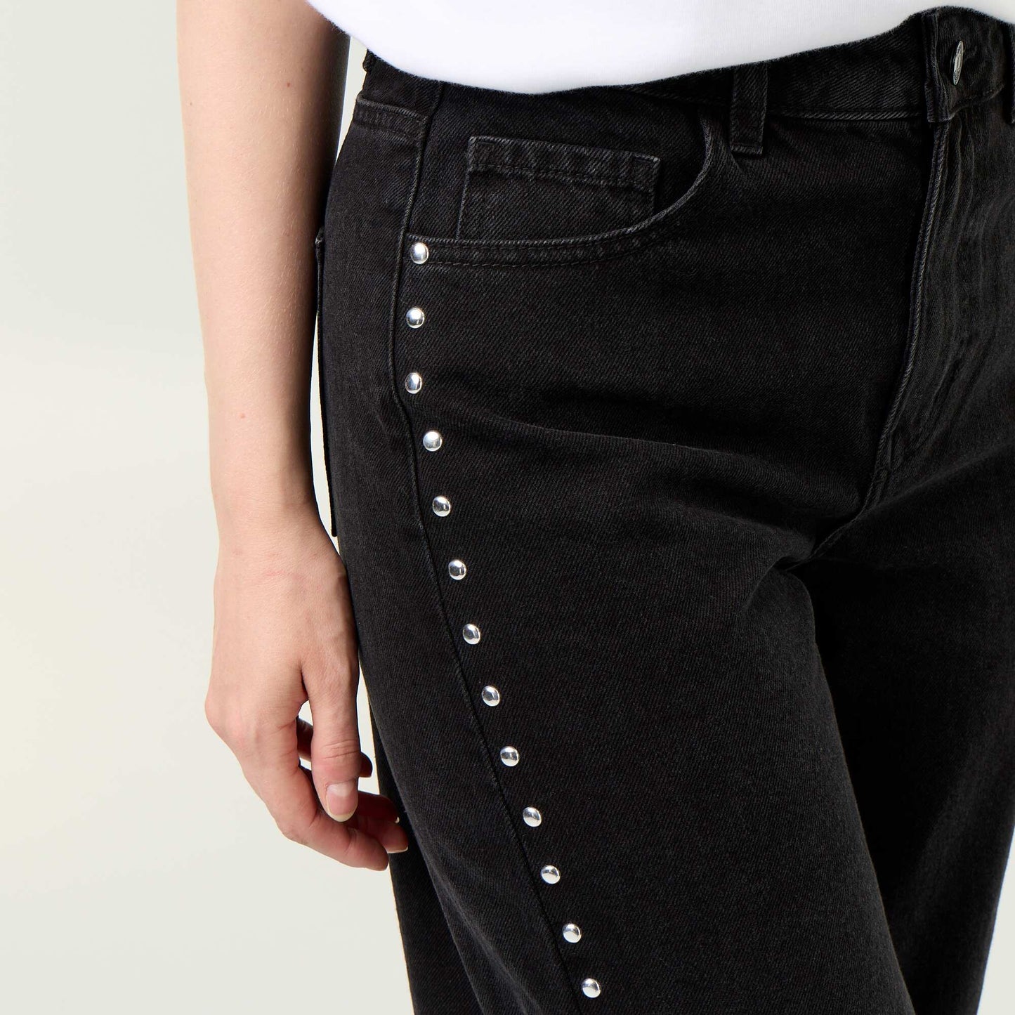Wide-leg jeans with decorative studs BLACK