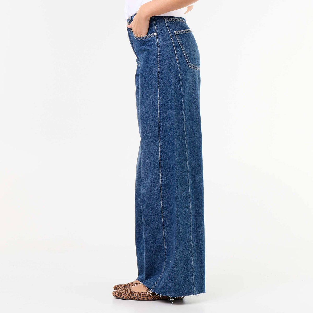 Wide Leg Jeans with Raw Hem BLUE