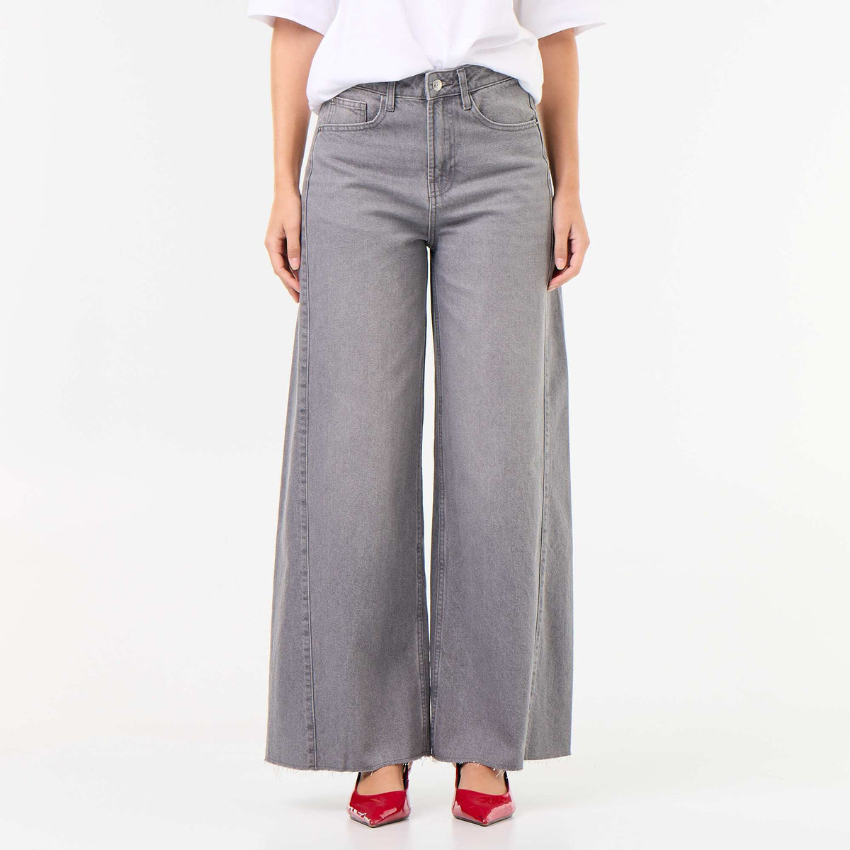 Wide Leg Jeans with Raw Hem GREY