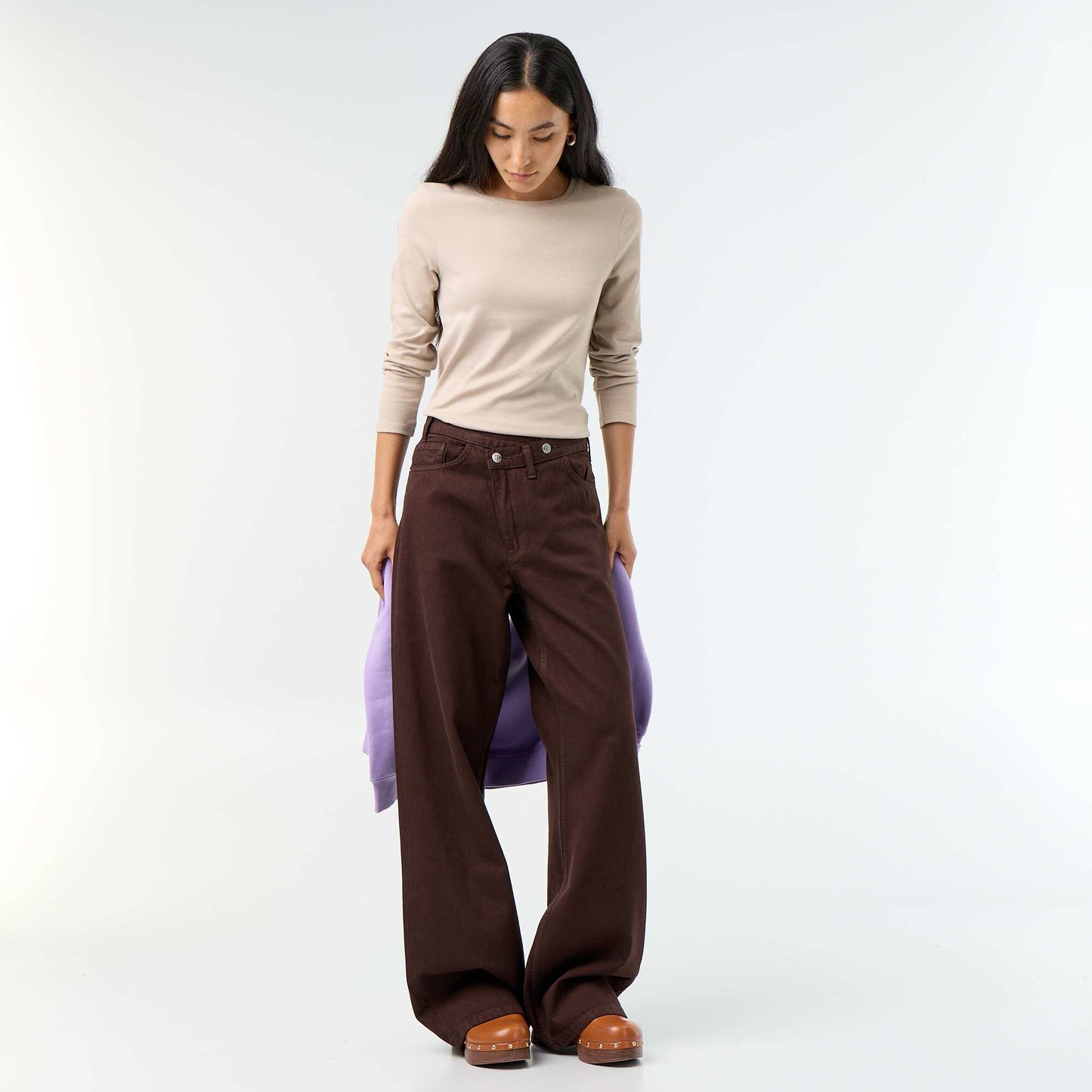 Barrel Jeans with Asymmetric Button Fly BROWN